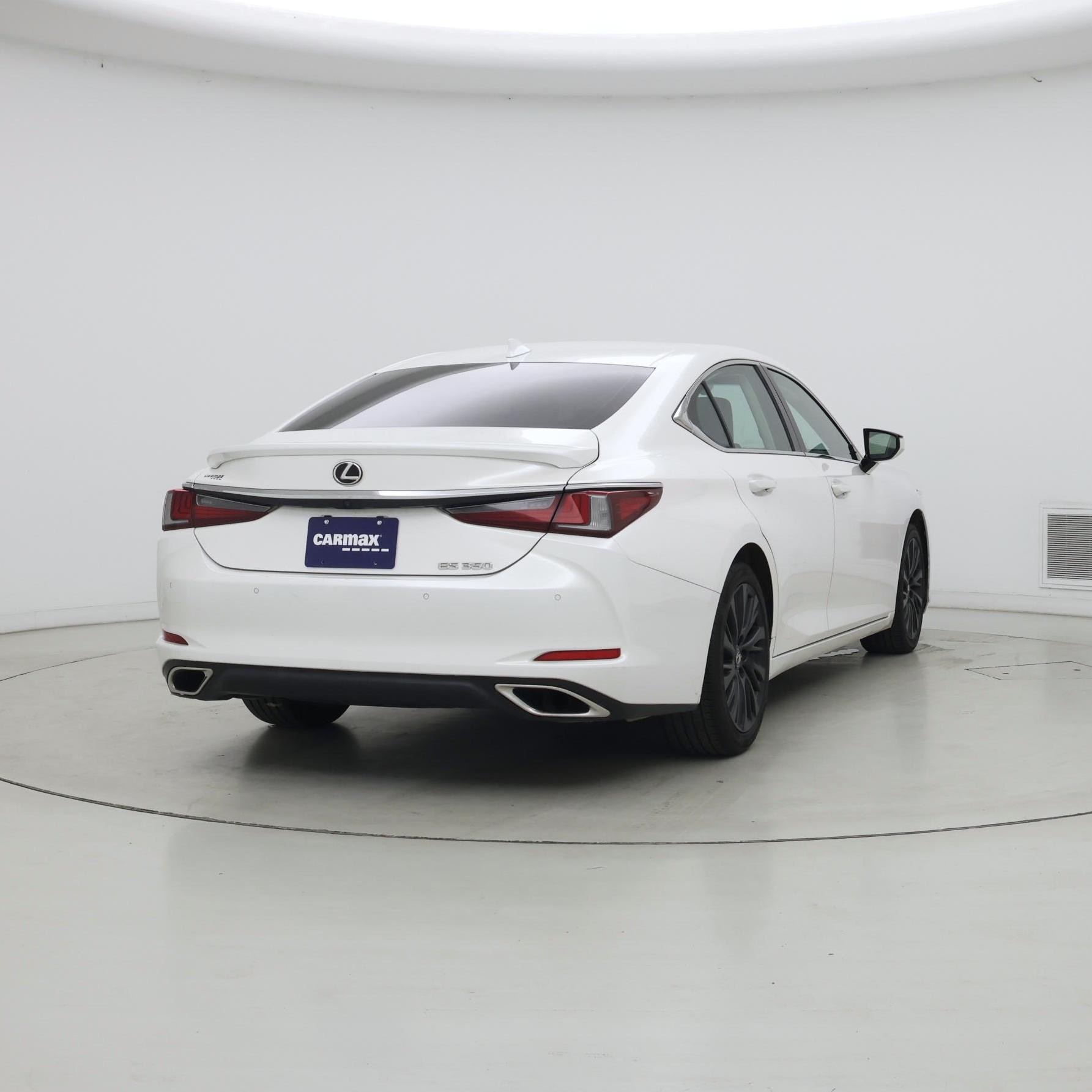 Thumbnail: 2021 Lexus ES - 8