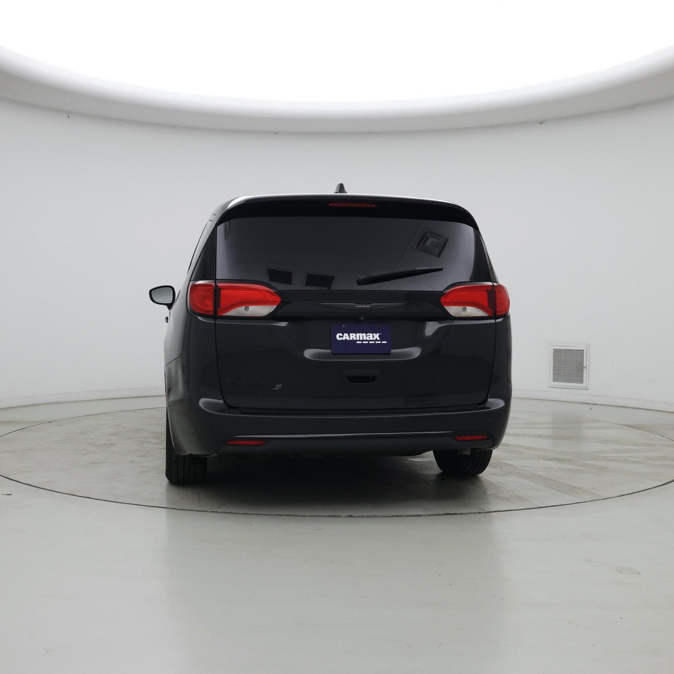 Thumbnail: 2018 Chrysler Pacifica - 6