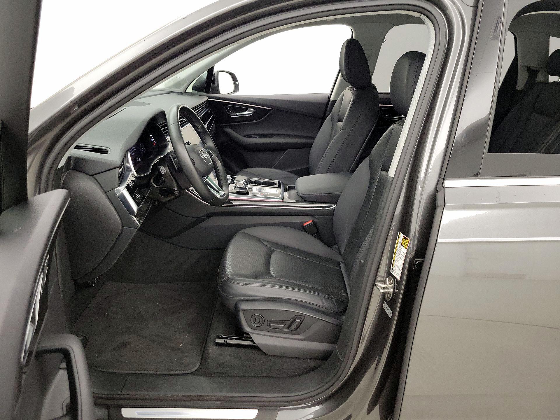 Thumbnail: 2020 Audi Q7 - 11