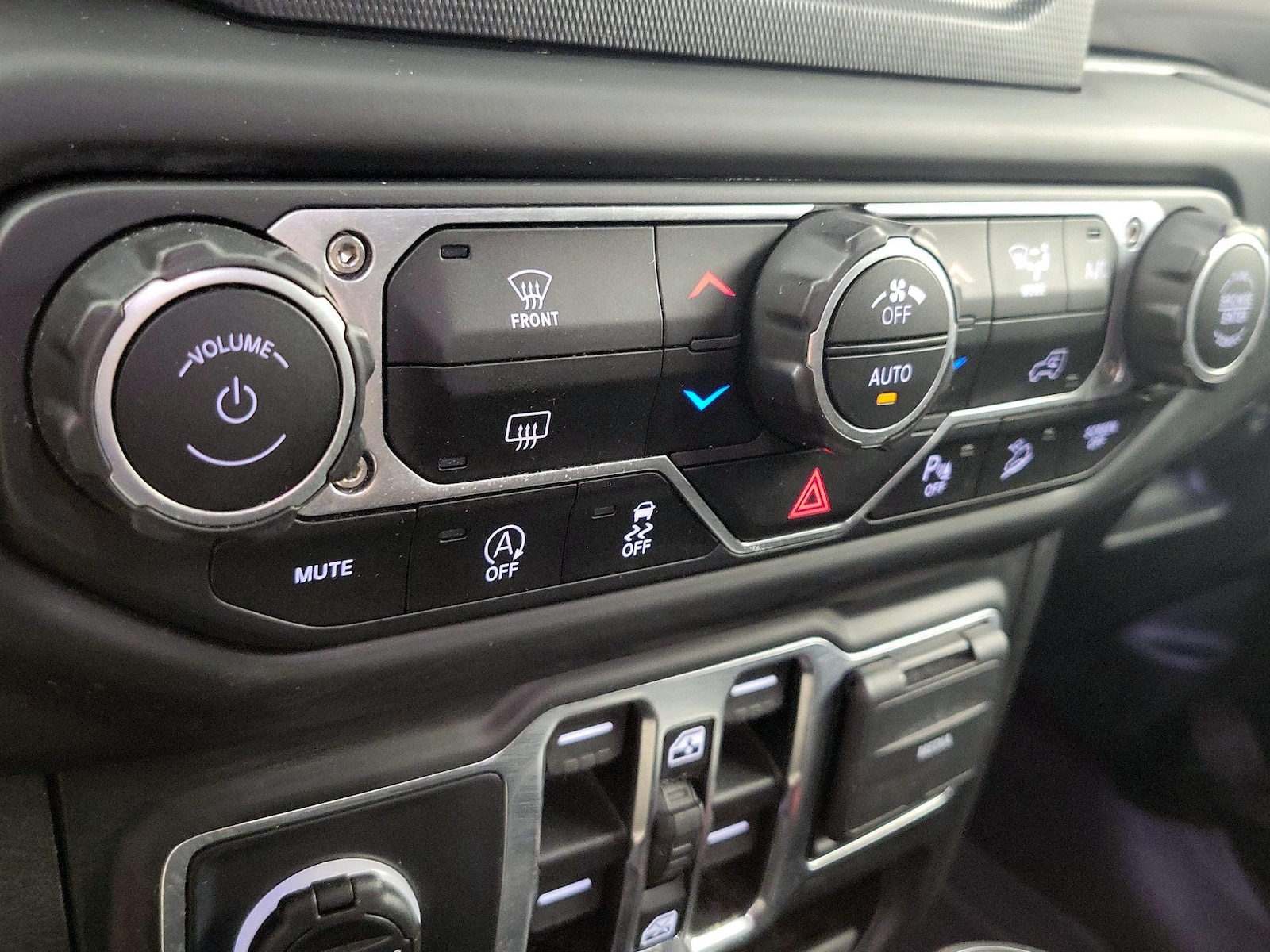 2021 Jeep Wrangler Unlimited Sahara - Photo 17