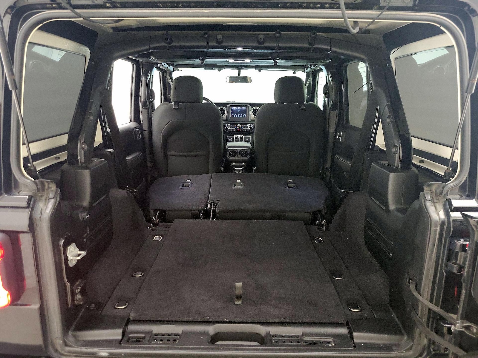 2021 Jeep Wrangler Unlimited Sahara - Photo 22