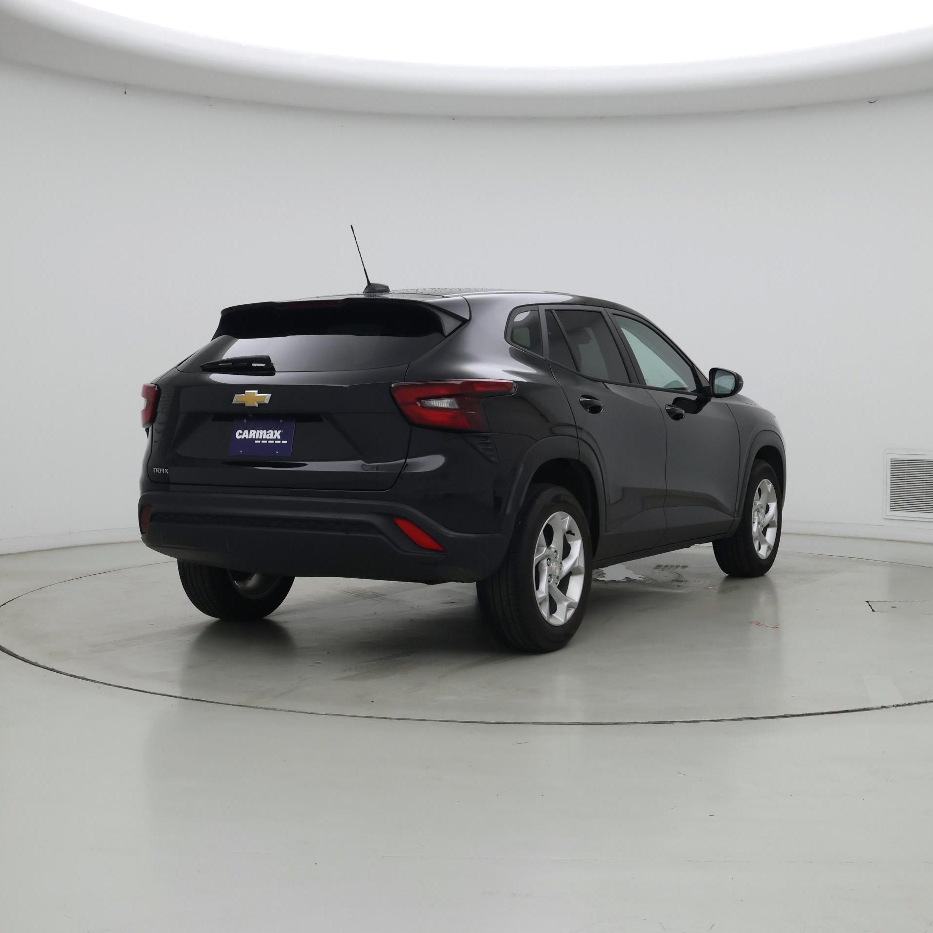 Thumbnail: 2024 Chevrolet Trax - 8