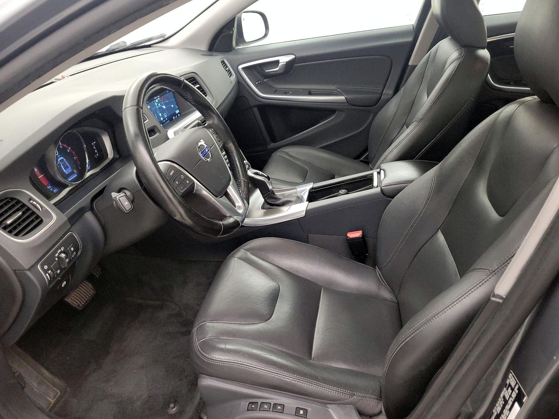 Thumbnail: 2016 Volvo S60 - 11