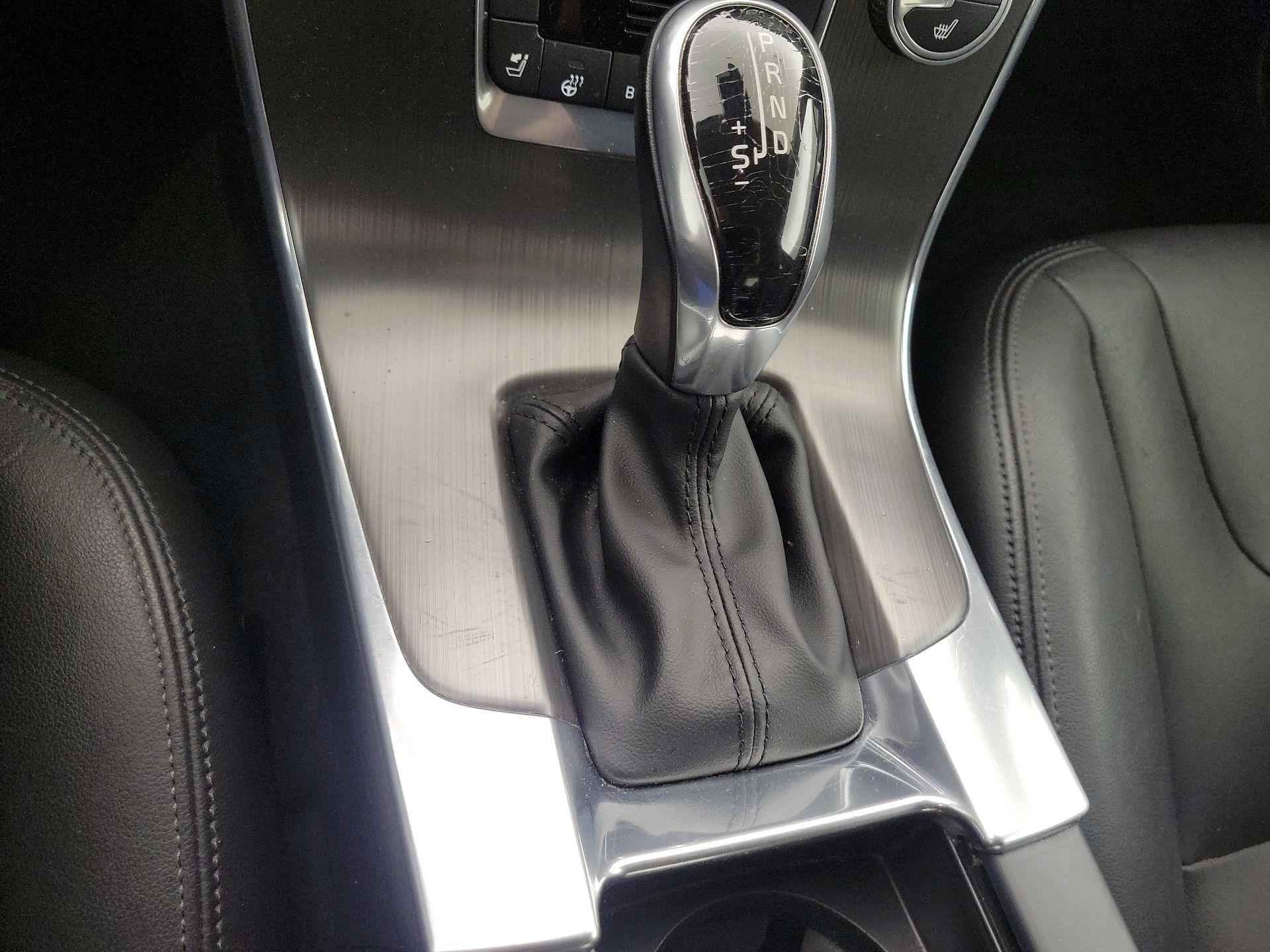 Thumbnail: 2016 Volvo S60 - 18