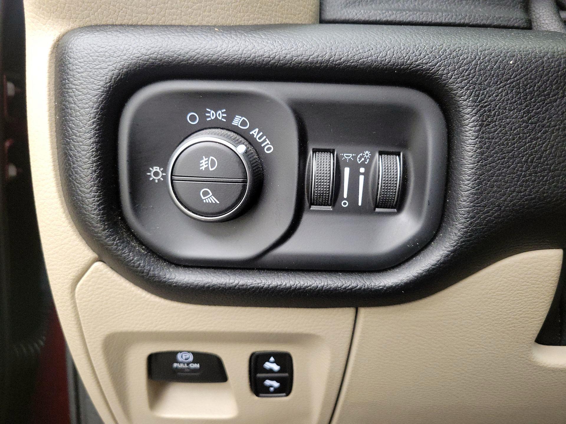 Thumbnail: 2019 RAM 1500 - 13