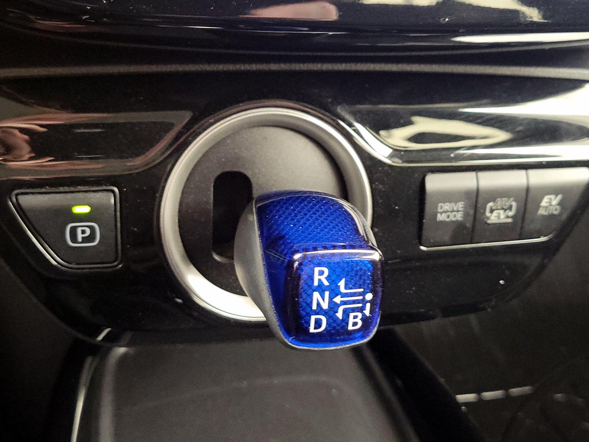 Thumbnail: 2021 Toyota Prius Prime - 17