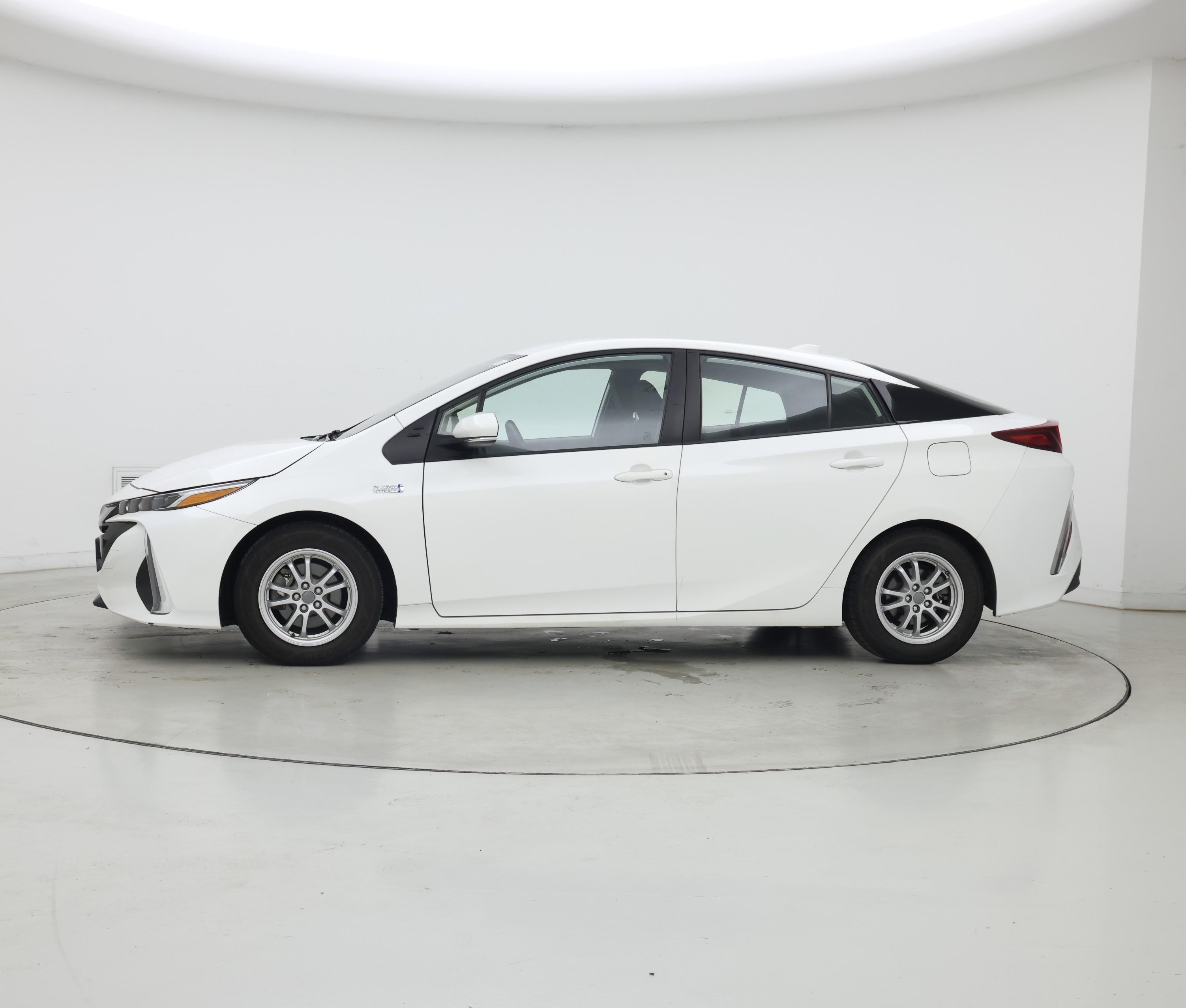 Thumbnail: 2021 Toyota Prius Prime - 3