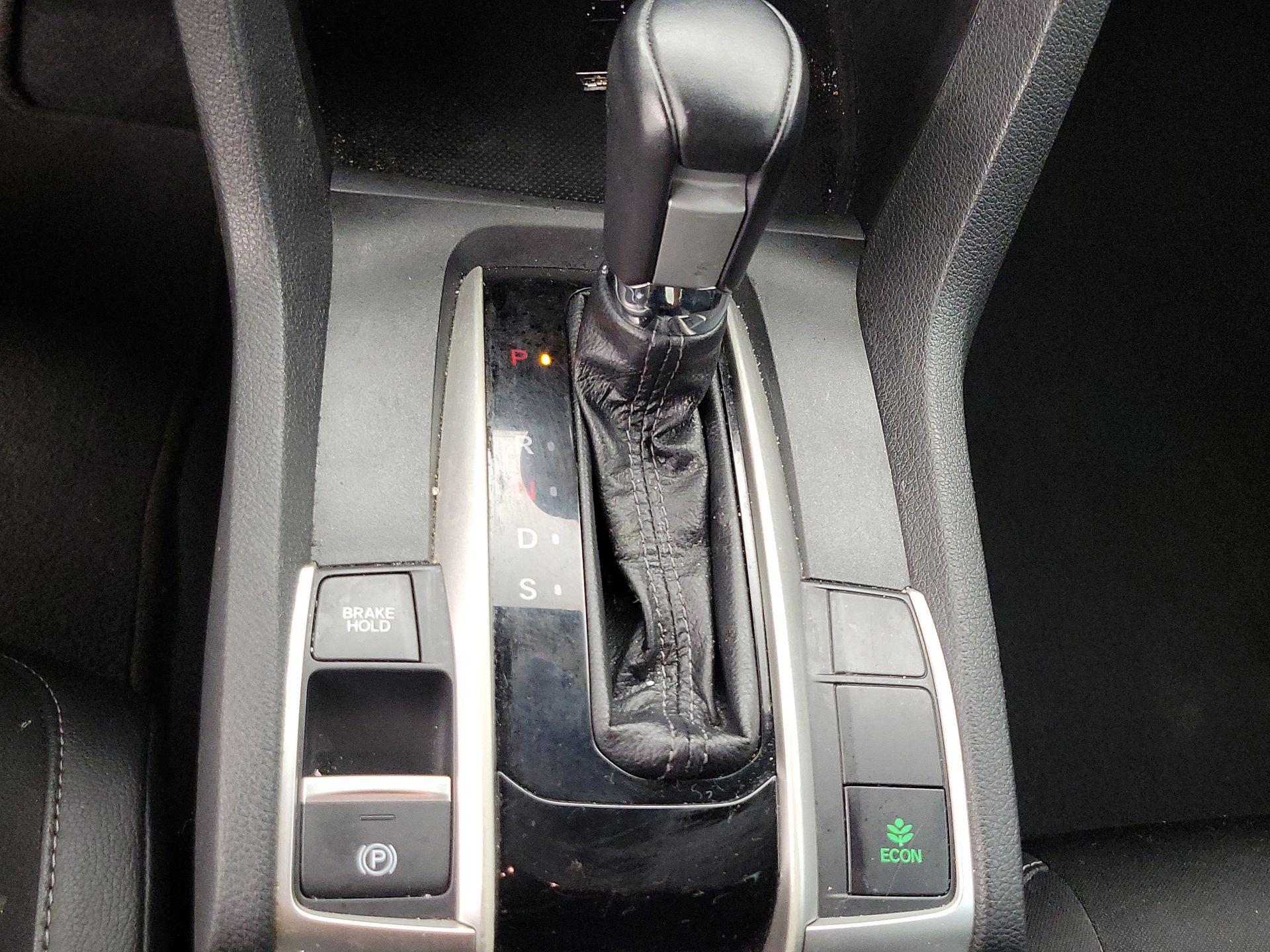 Thumbnail: 2019 Honda Civic - 17