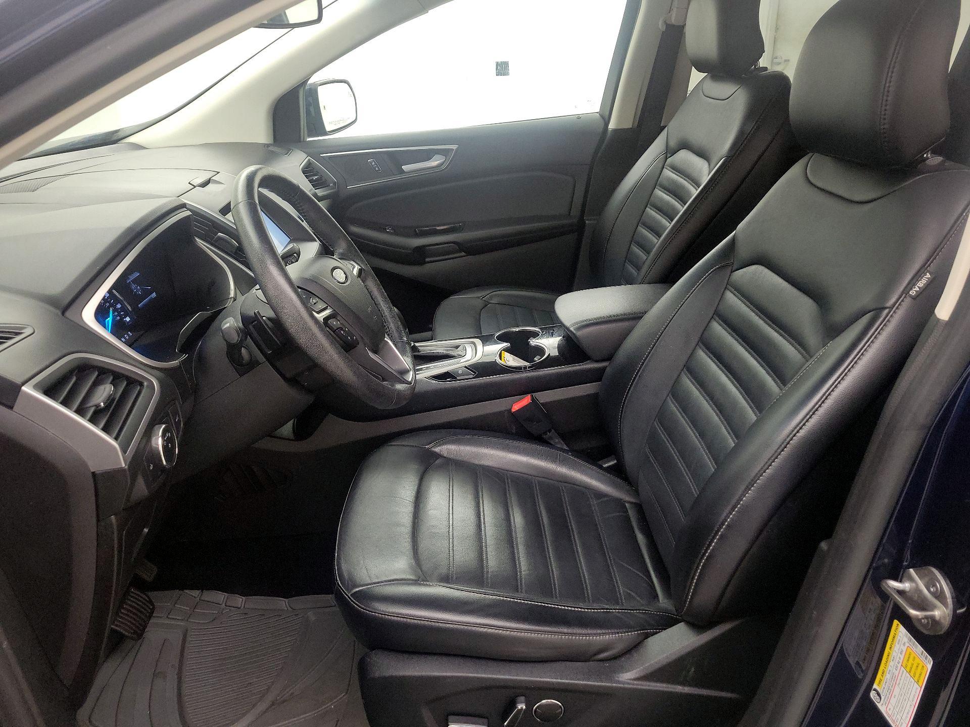 Thumbnail: 2017 Ford Edge - 11