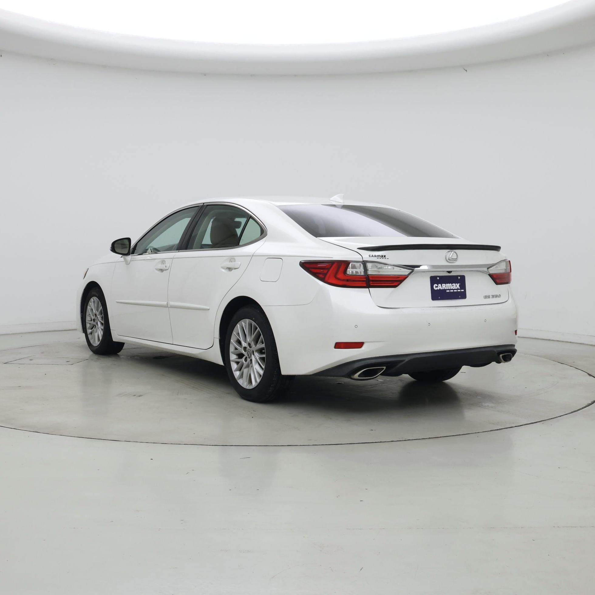 Thumbnail: 2016 Lexus ES - 2