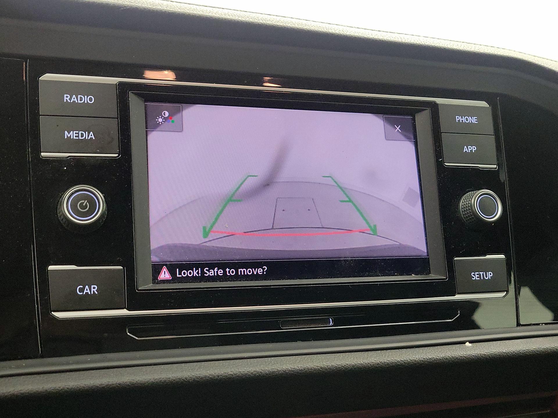 Thumbnail: 2019 Volkswagen Jetta - 14