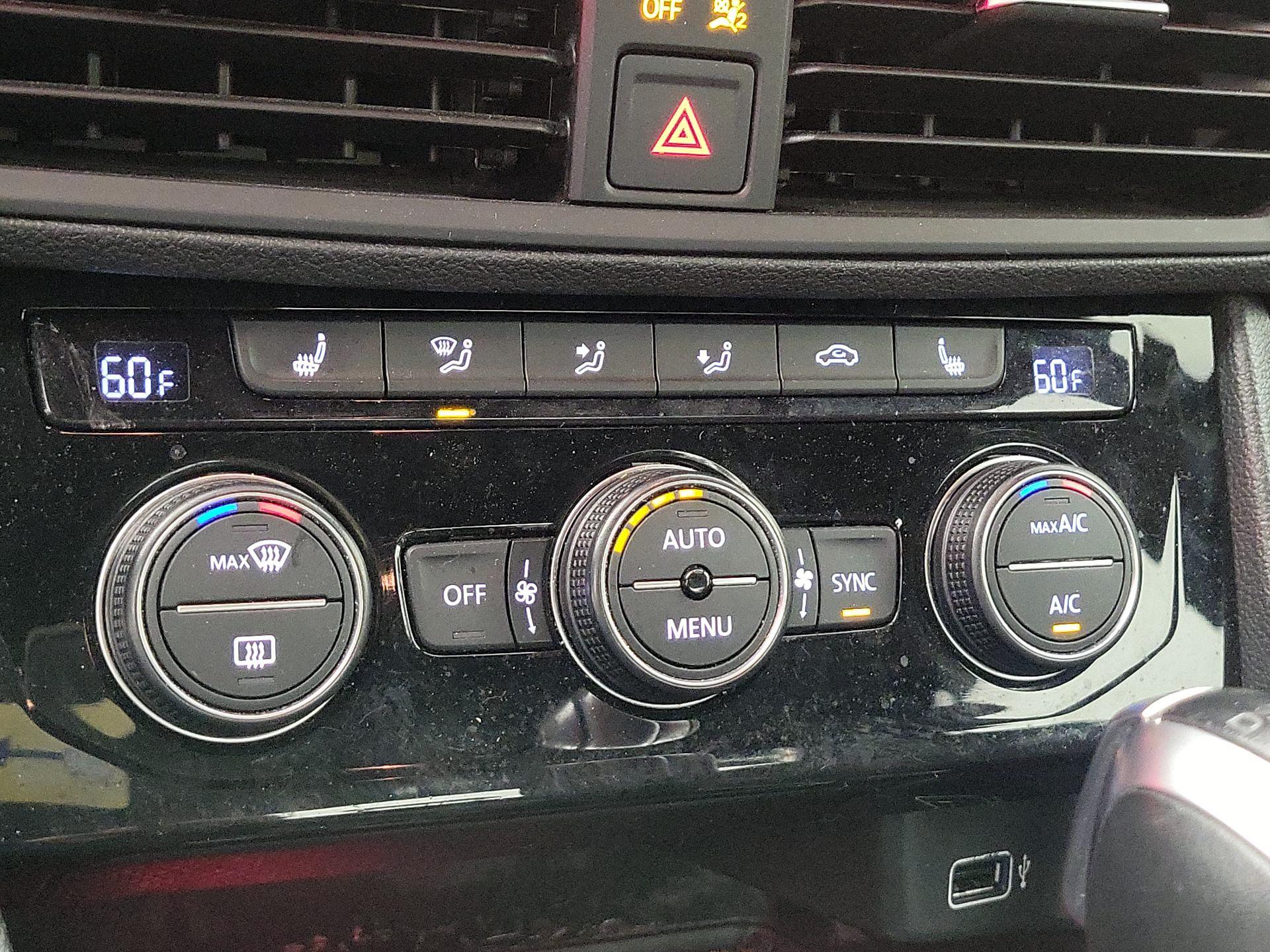 Thumbnail: 2019 Volkswagen Jetta - 16