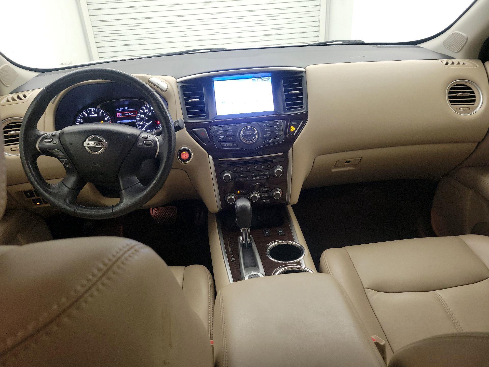 Thumbnail: 2016 Nissan Pathfinder - 9