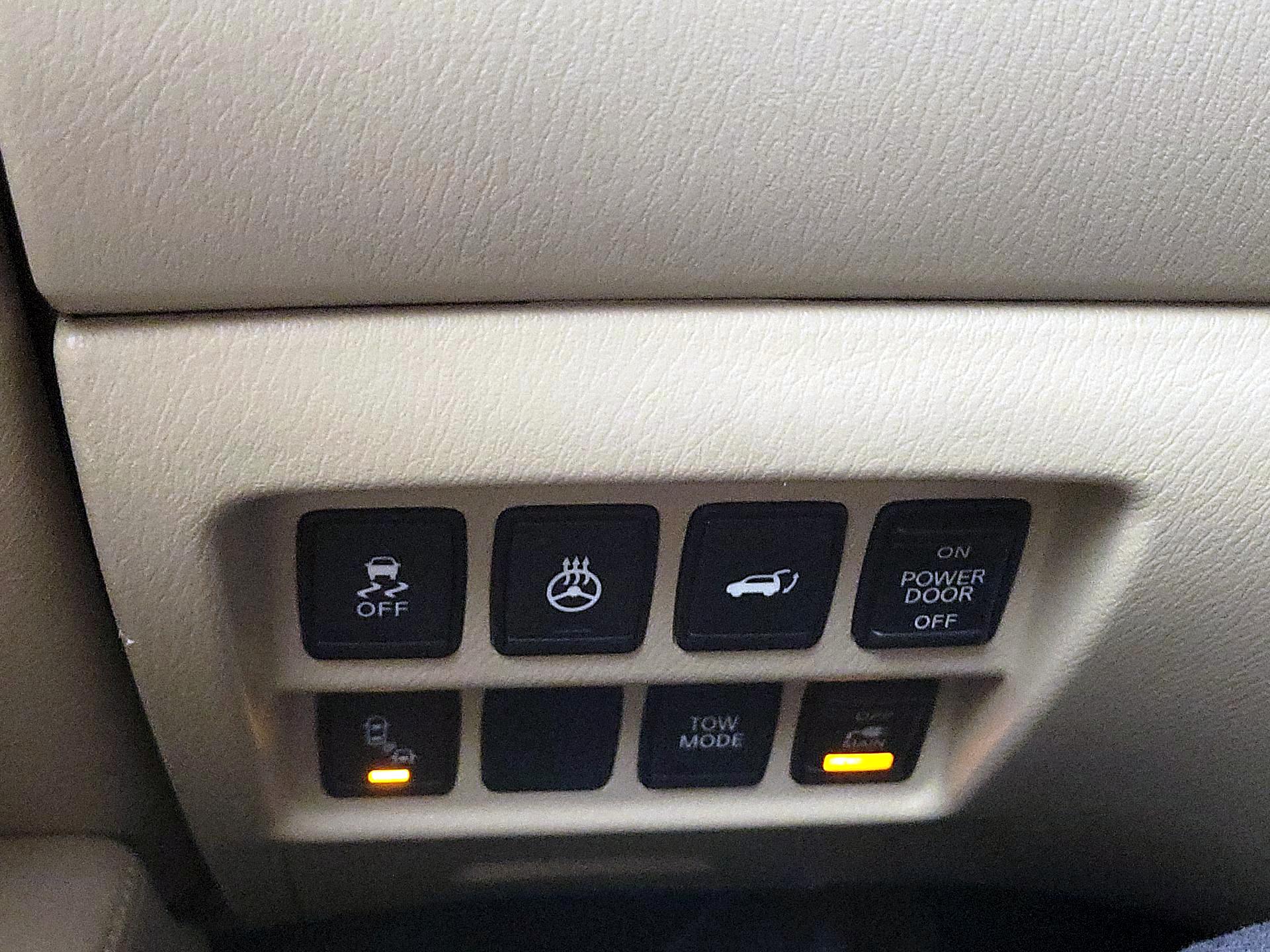 Thumbnail: 2016 Nissan Pathfinder - 13
