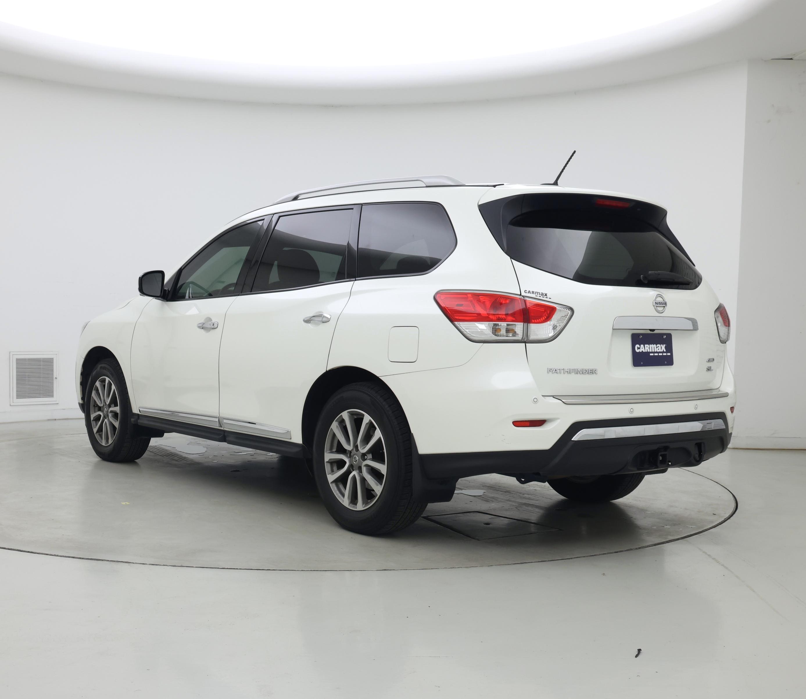 Thumbnail: 2016 Nissan Pathfinder - 2