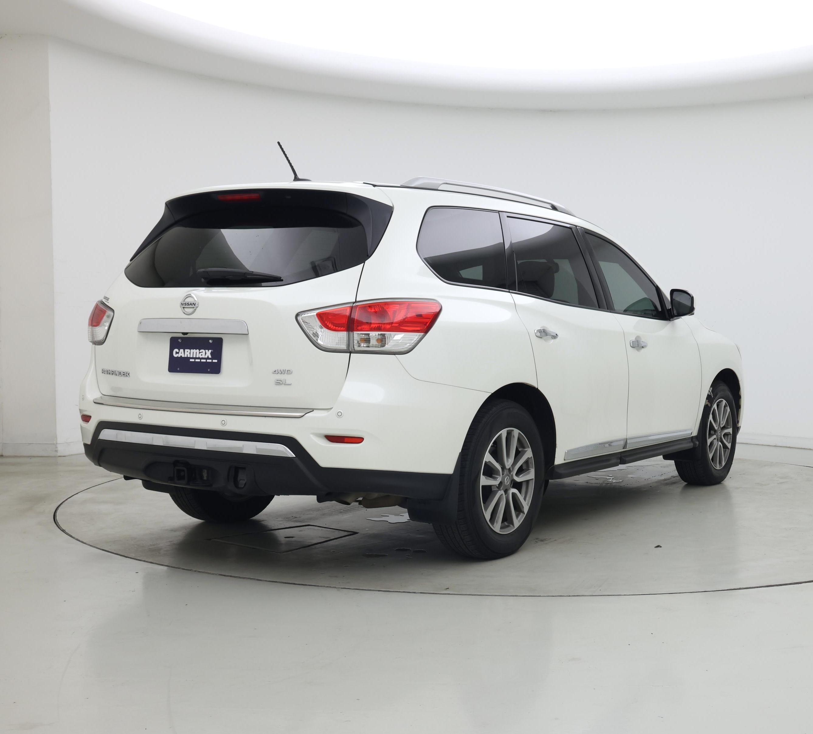 Thumbnail: 2016 Nissan Pathfinder - 8