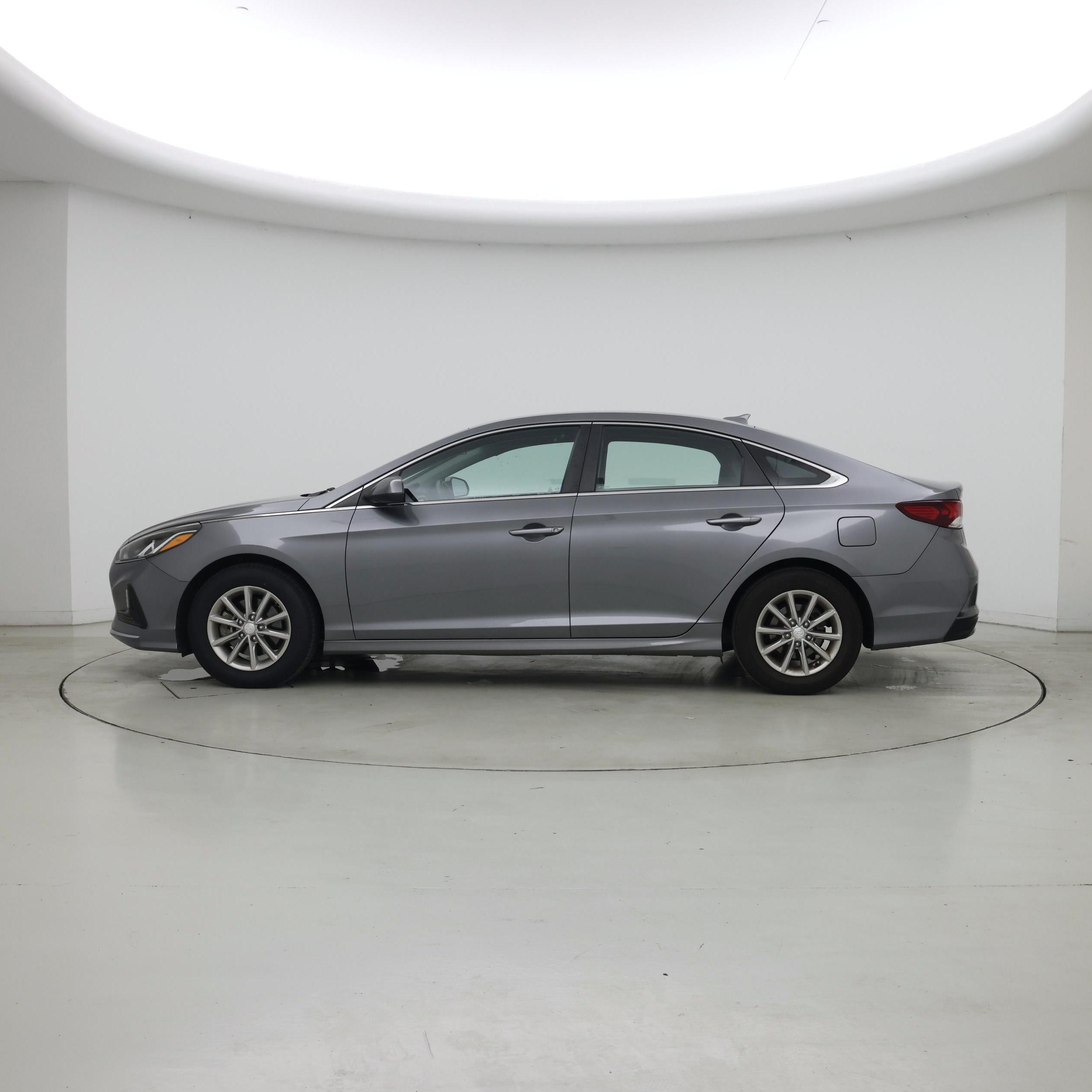 Thumbnail: 2019 Hyundai Sonata - 3