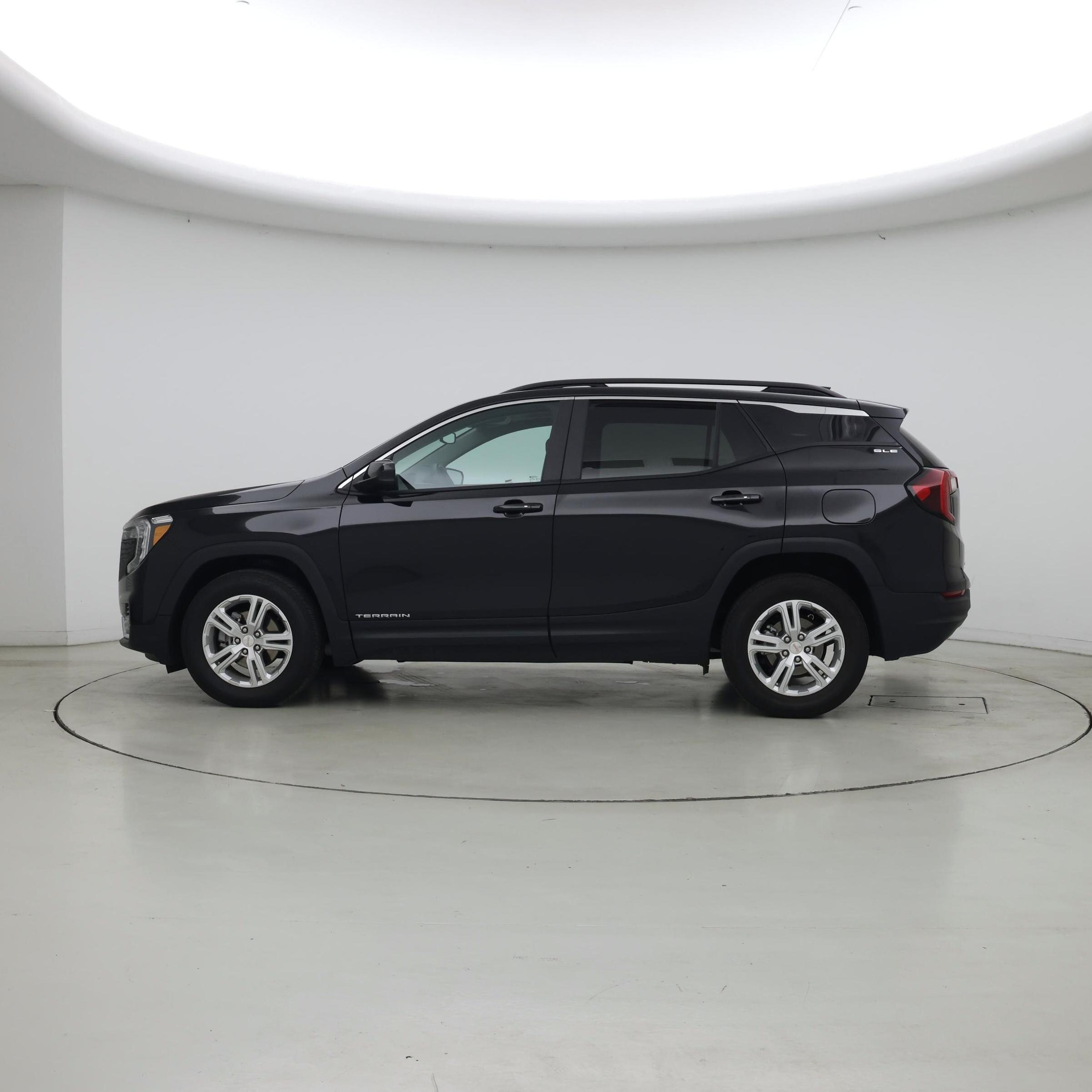 Thumbnail: 2024 GMC Terrain - 3