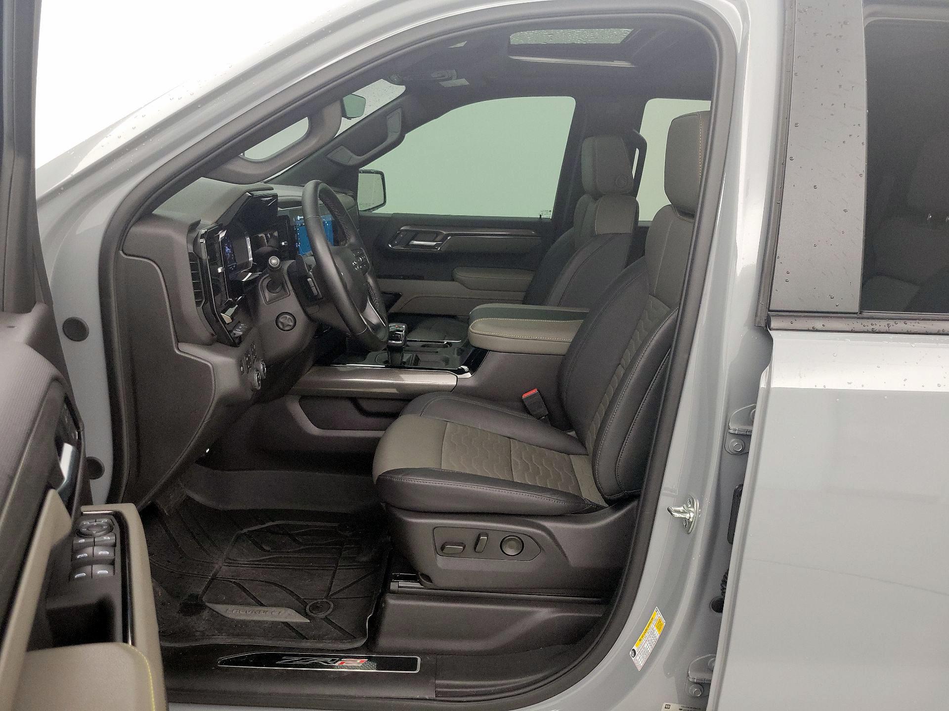 Thumbnail: 2025 Chevrolet Silverado 1500 - 11