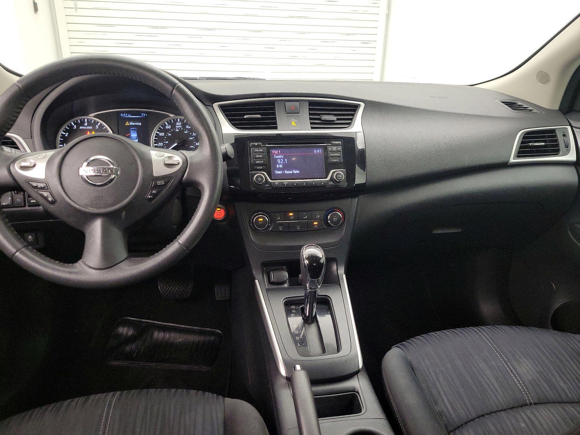 Thumbnail: 2017 Nissan Sentra - 9