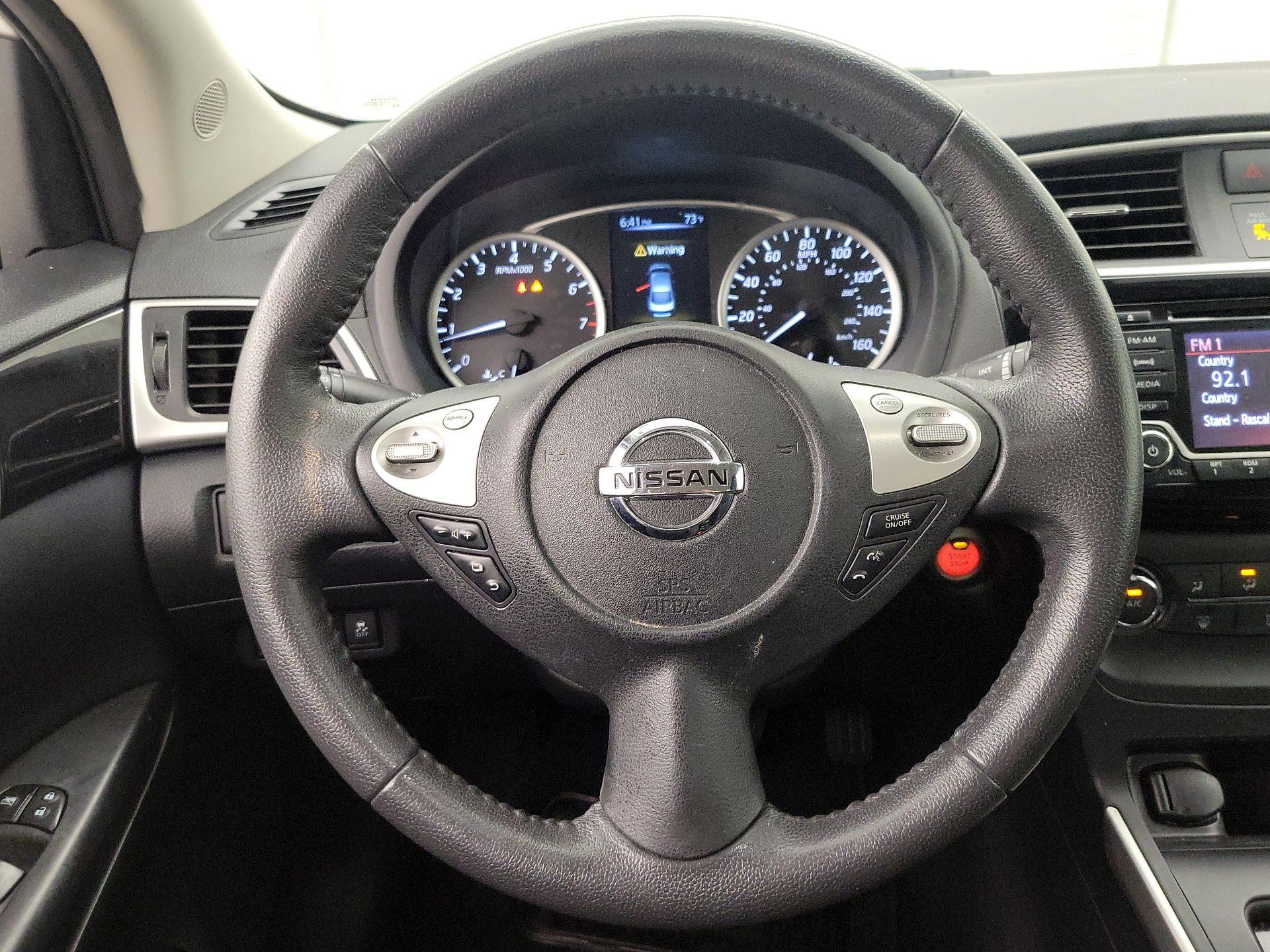 Thumbnail: 2017 Nissan Sentra - 10