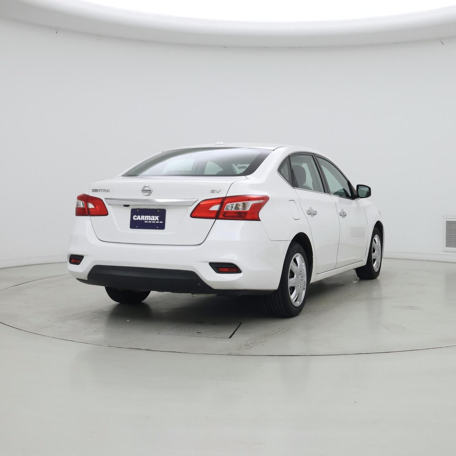 Thumbnail: 2017 Nissan Sentra - 8