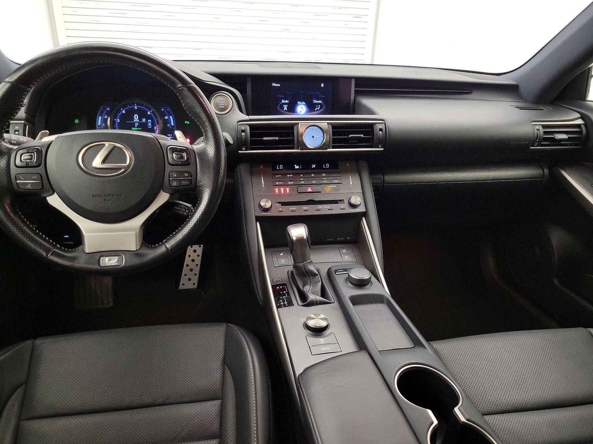 Thumbnail: 2020 Lexus IS - 9