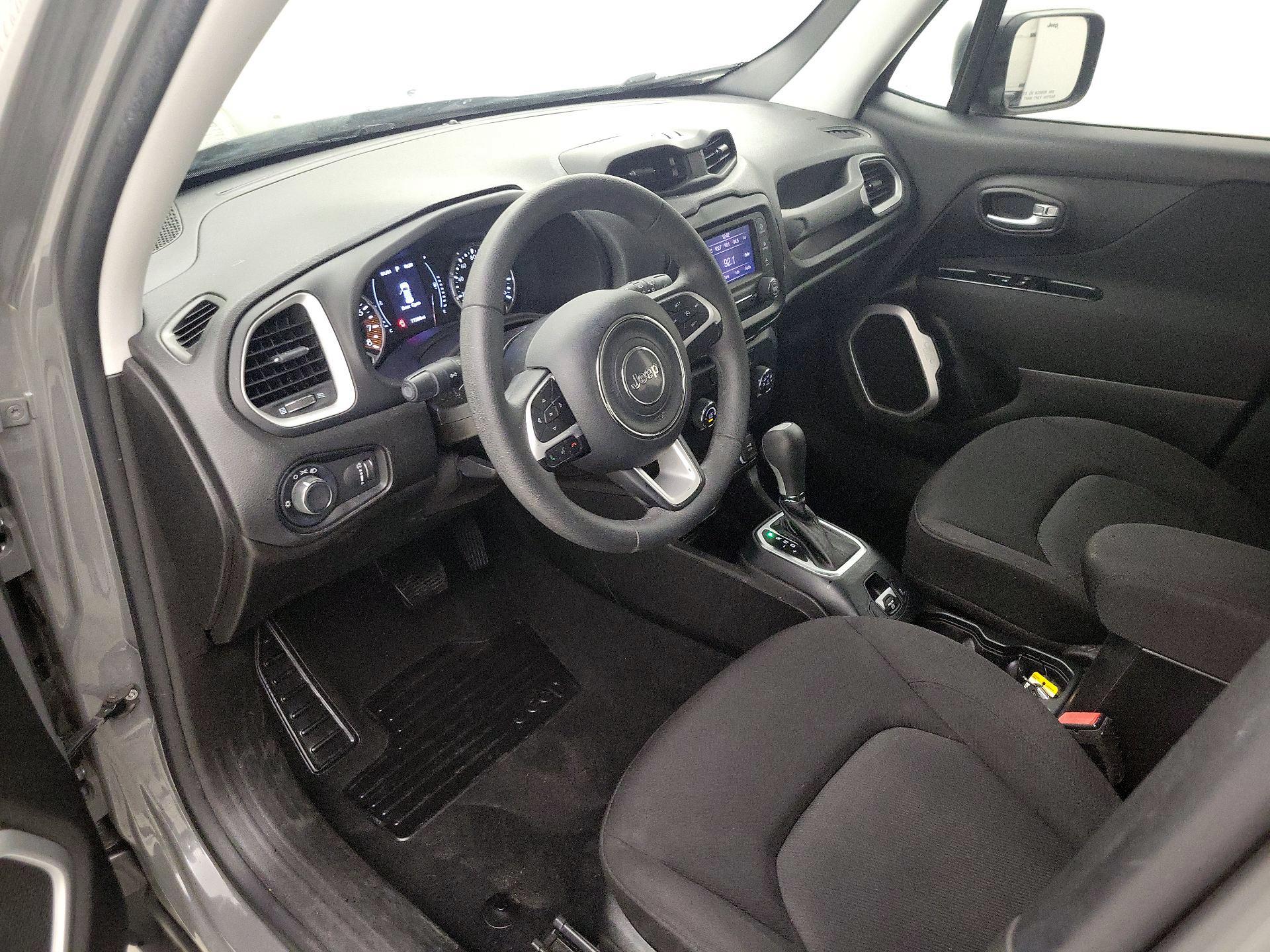 Thumbnail: 2020 Jeep Renegade - 11