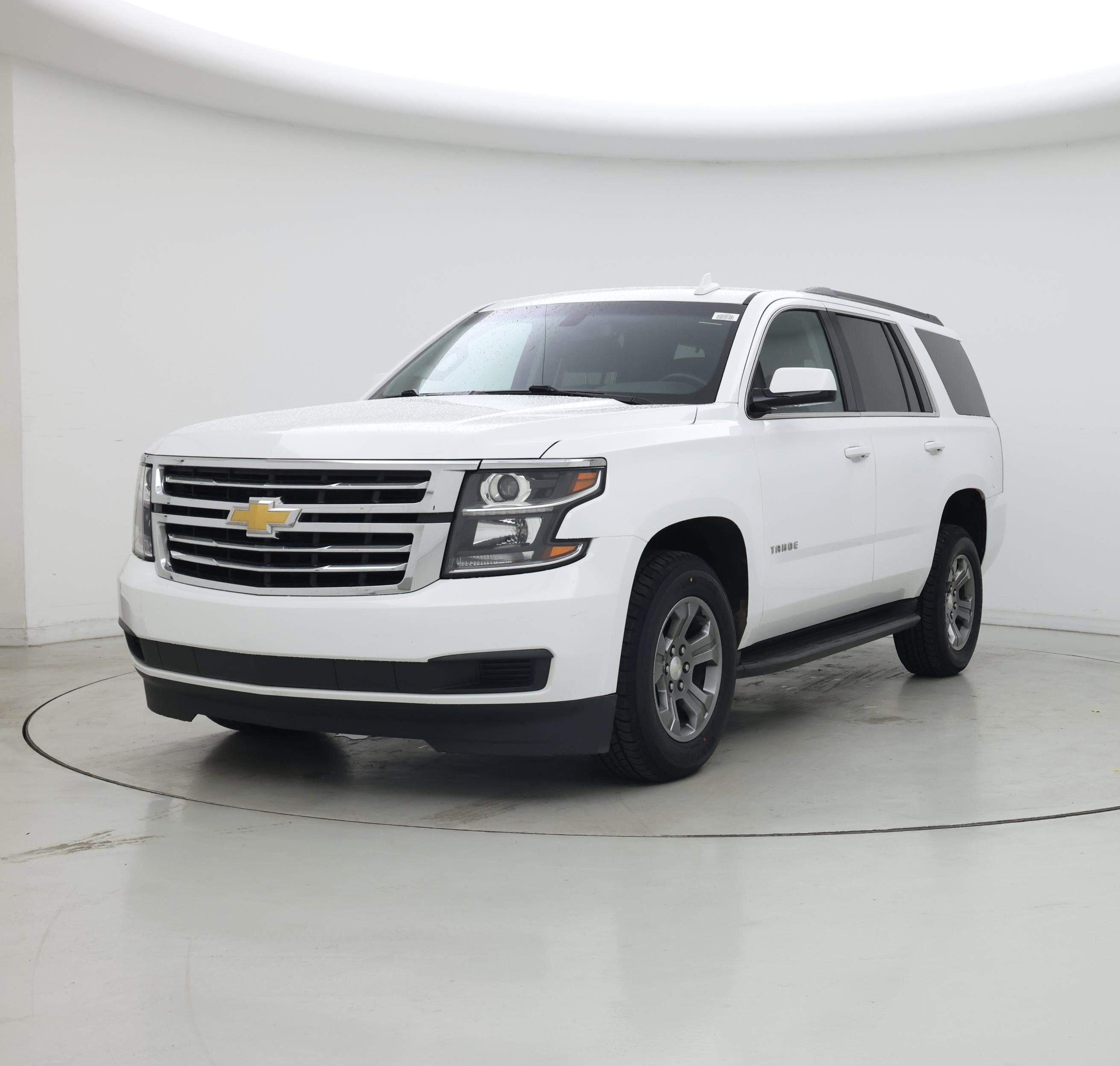 Thumbnail: 2019 Chevrolet Tahoe - 4