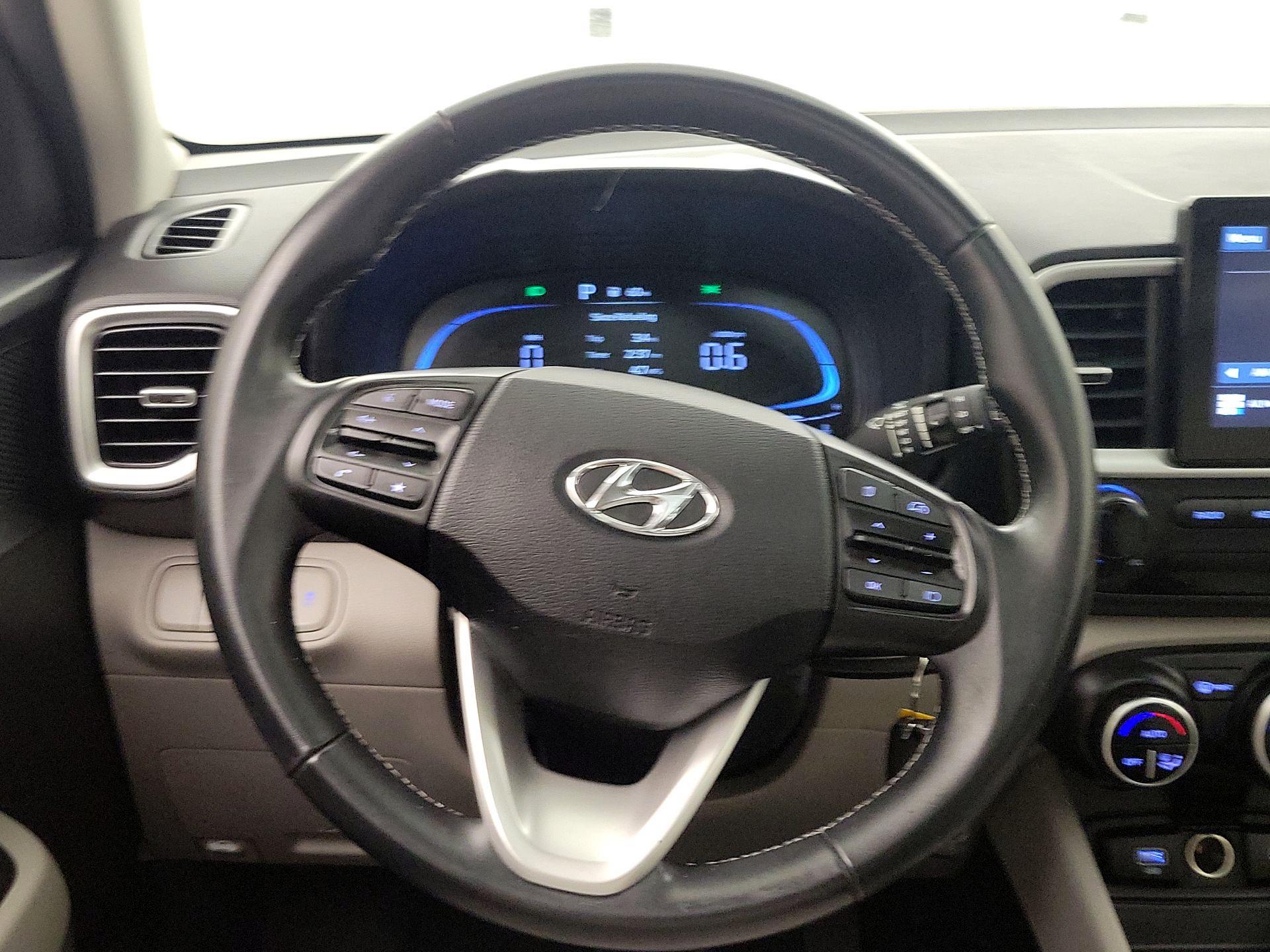 Thumbnail: 2023 Hyundai Venue - 10