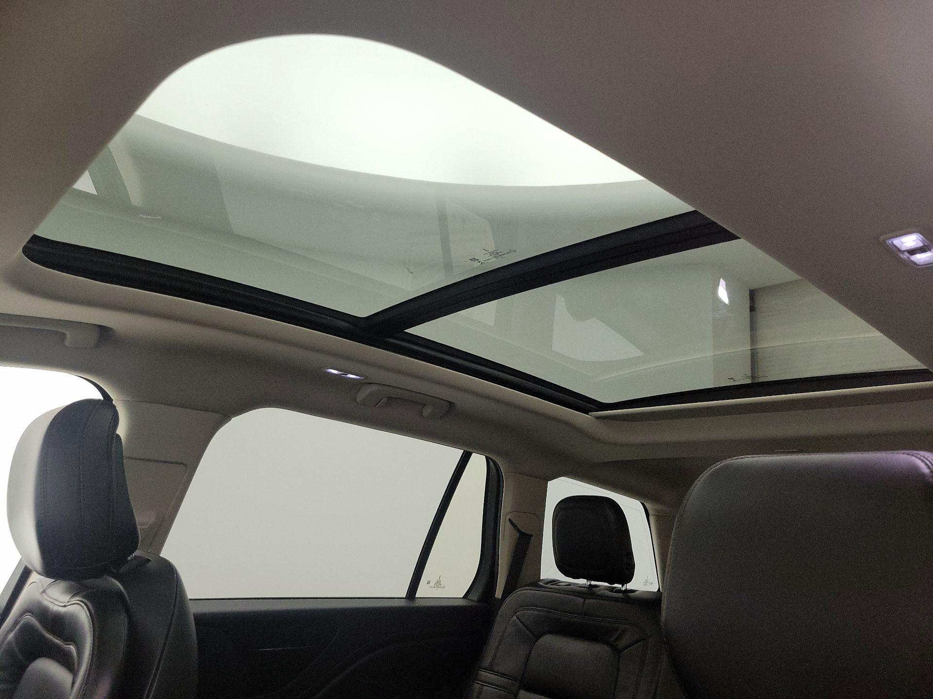 Thumbnail: 2020 Lincoln Aviator - 20