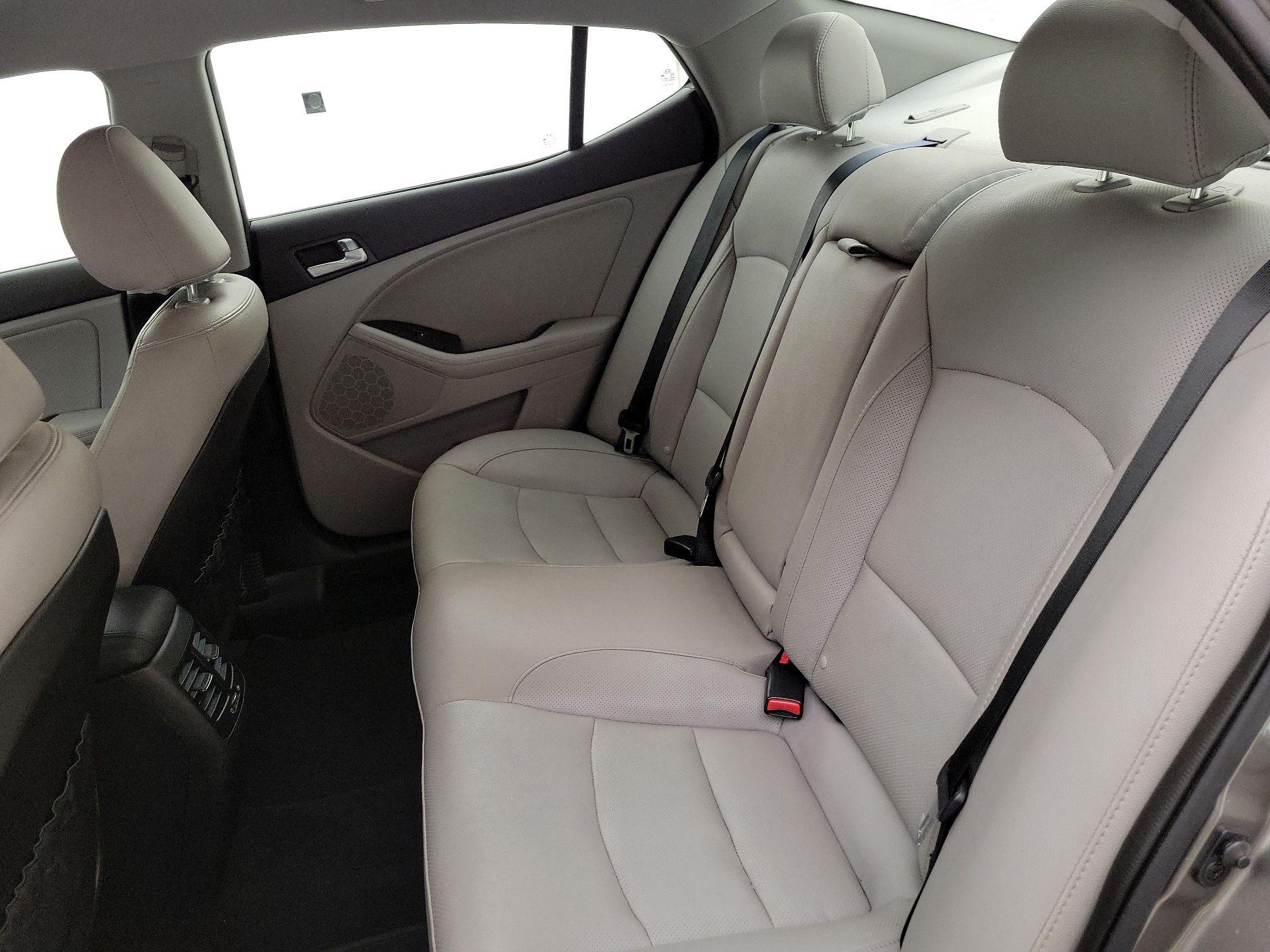 Thumbnail: 2015 Kia Optima - 18