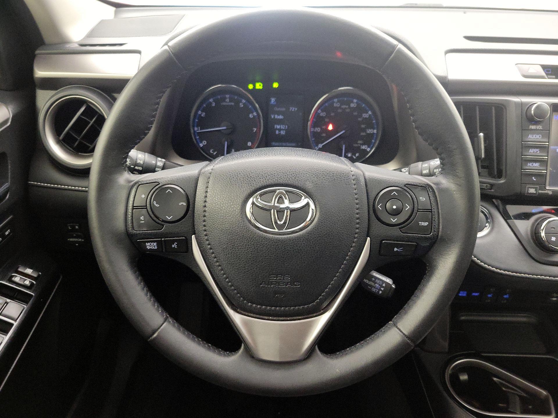 Thumbnail: 2016 Toyota RAV4 - 10