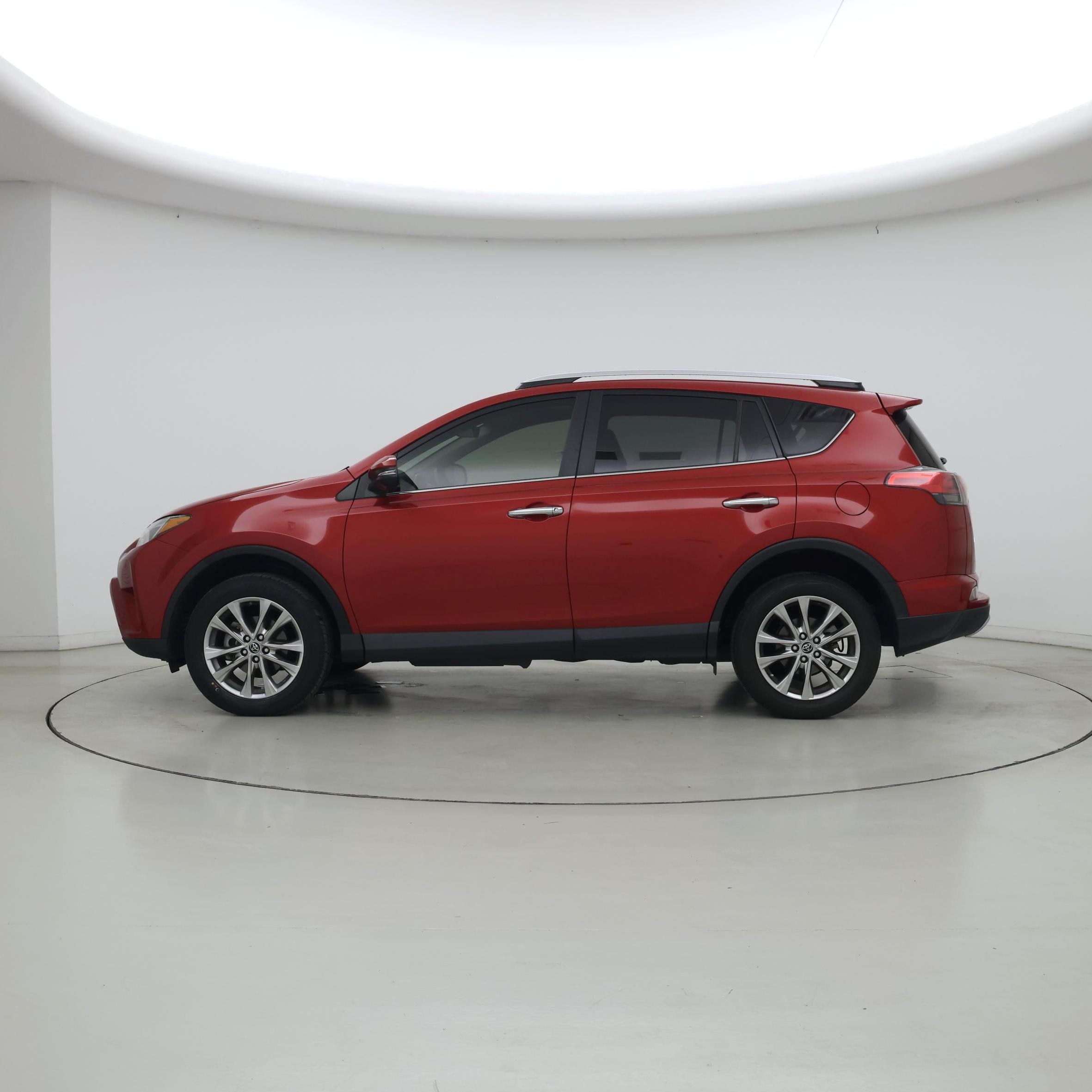 Thumbnail: 2016 Toyota RAV4 - 3