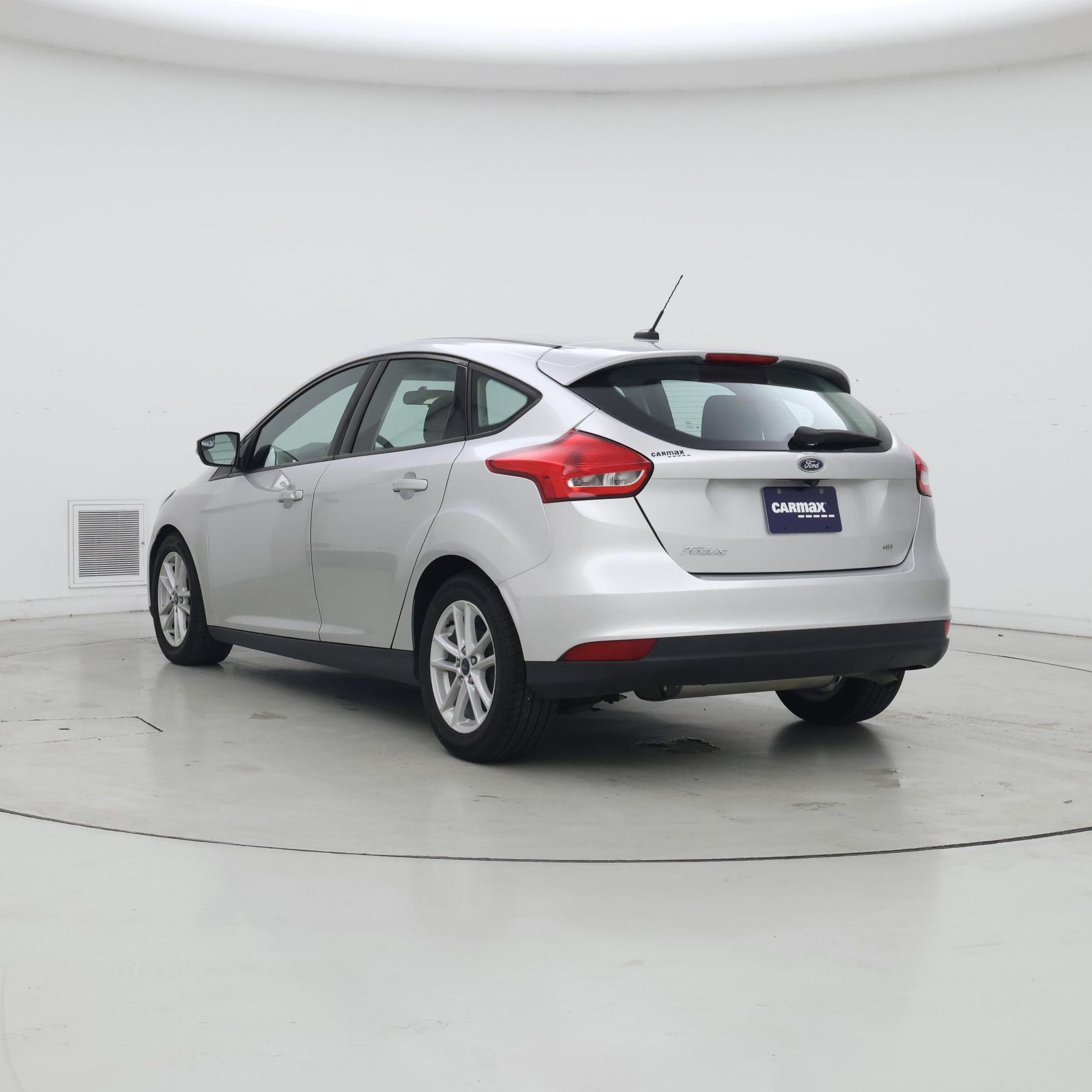 Thumbnail: 2017 Ford Focus - 2