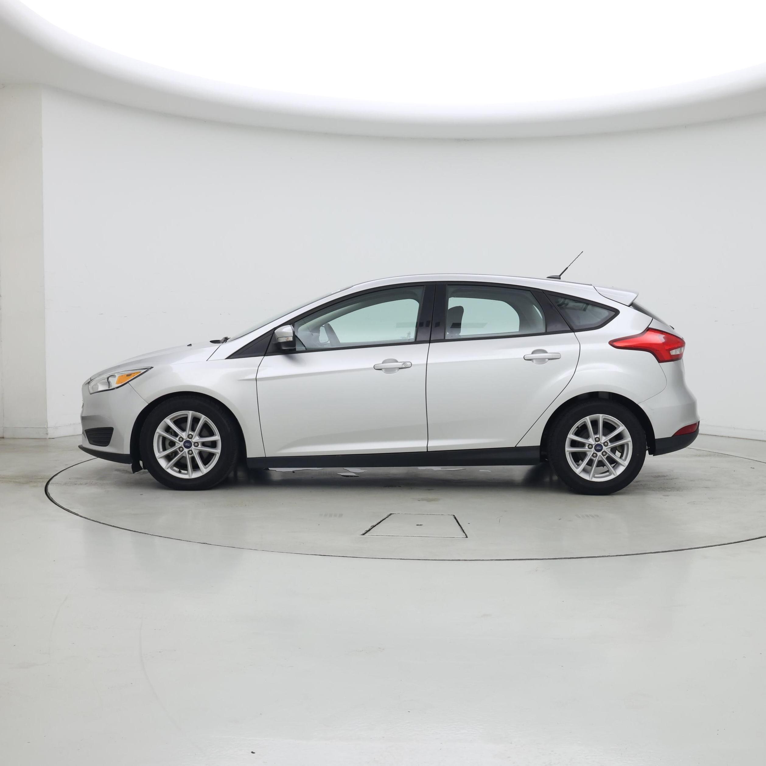 Thumbnail: 2017 Ford Focus - 3
