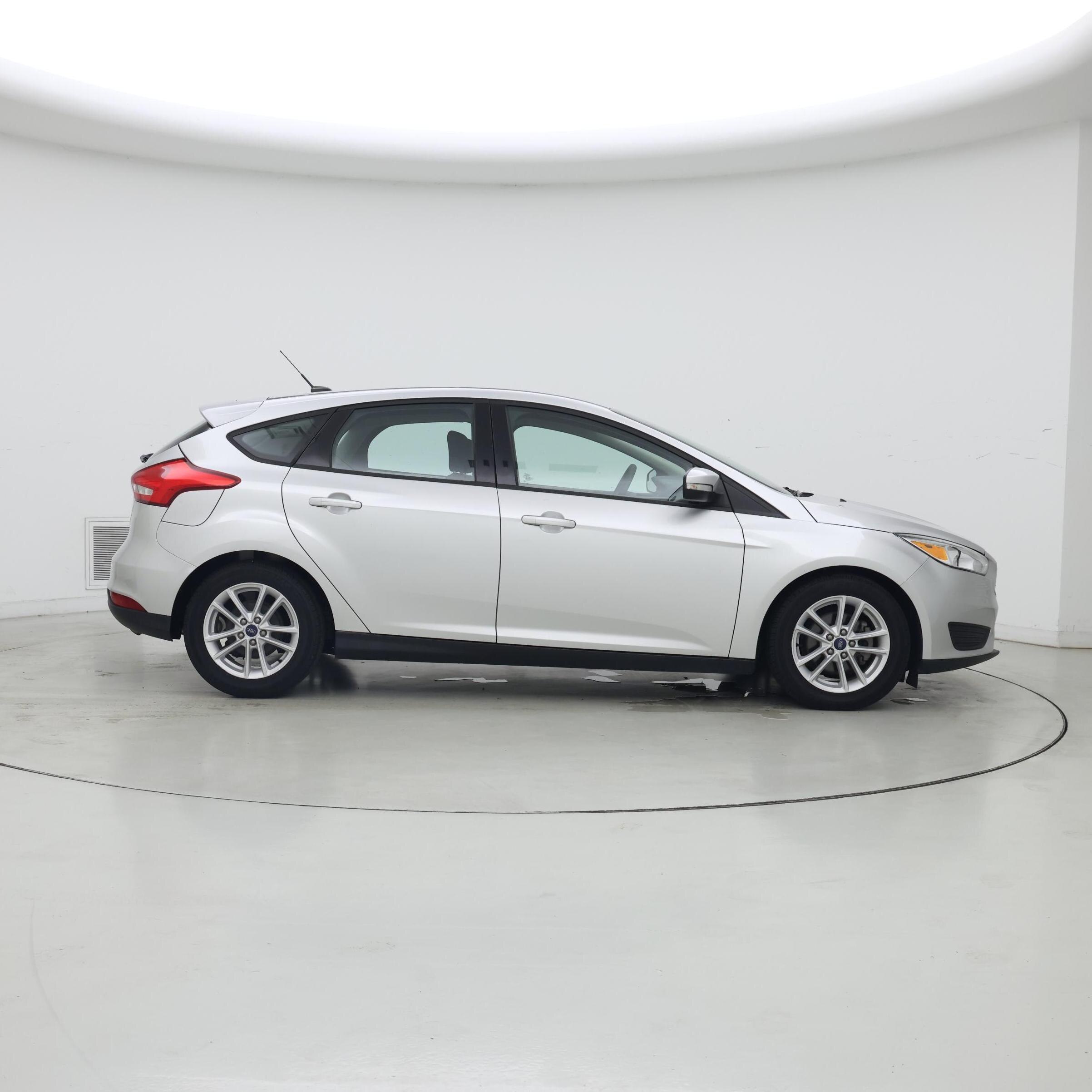Thumbnail: 2017 Ford Focus - 7