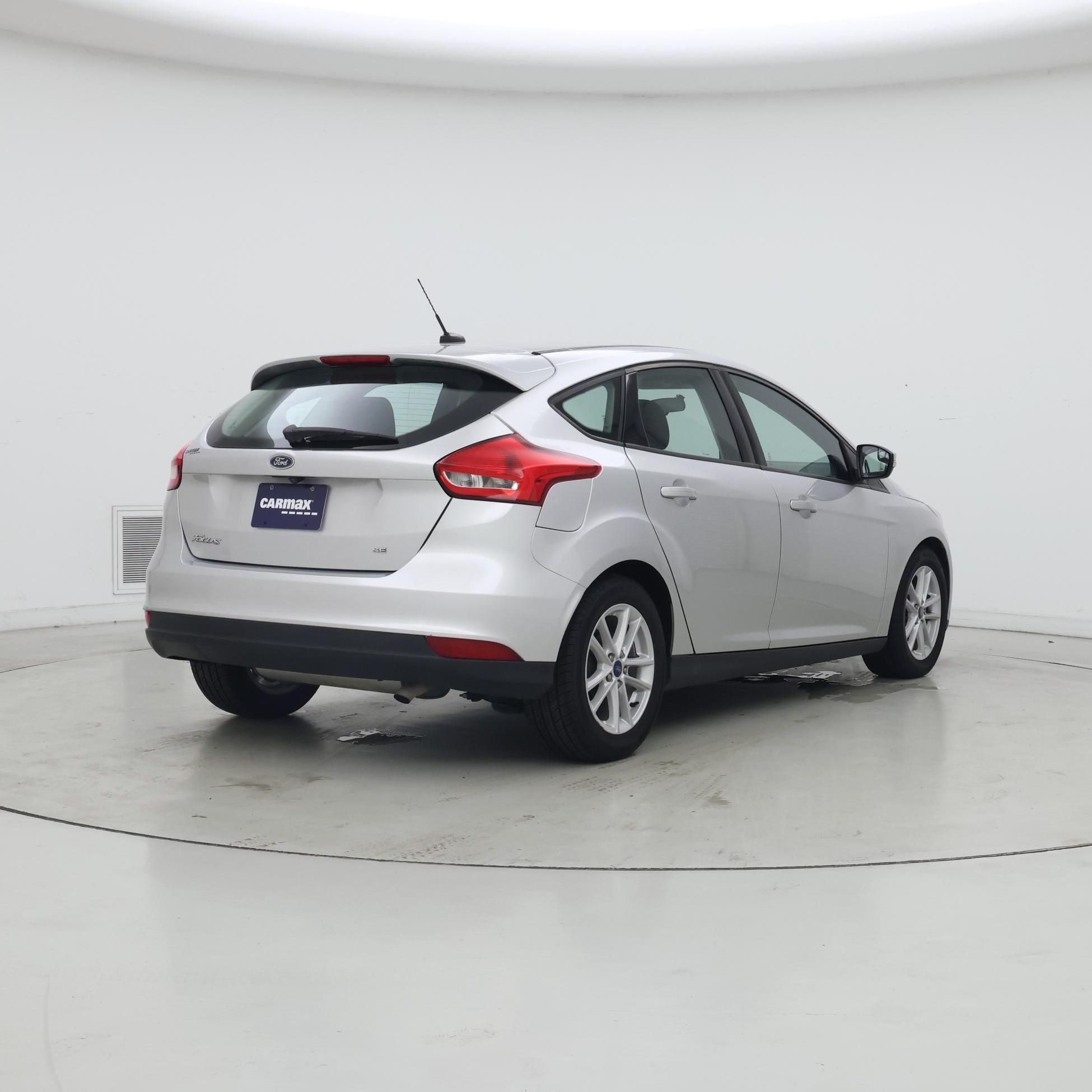Thumbnail: 2017 Ford Focus - 8