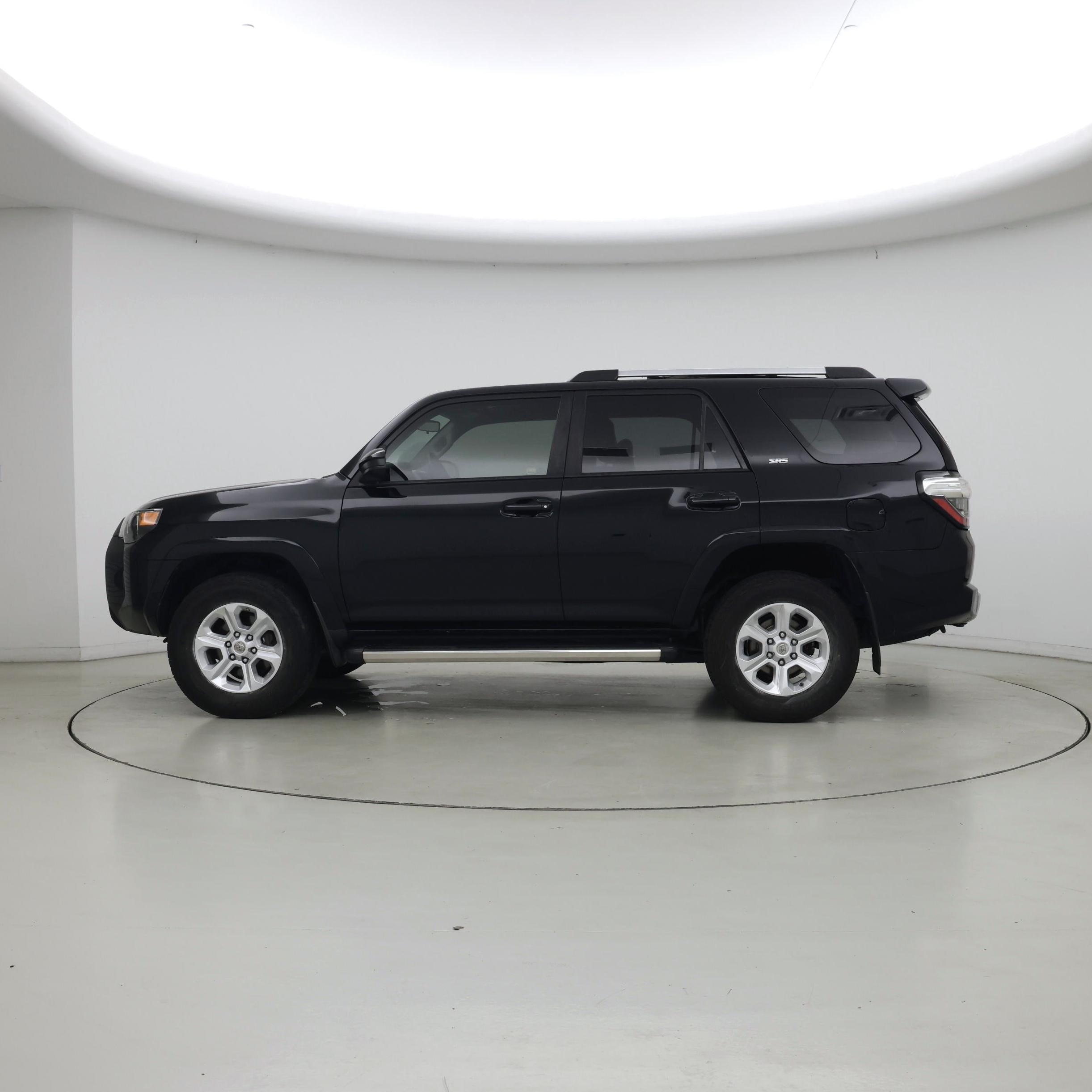 Thumbnail: 2019 Toyota 4Runner - 3