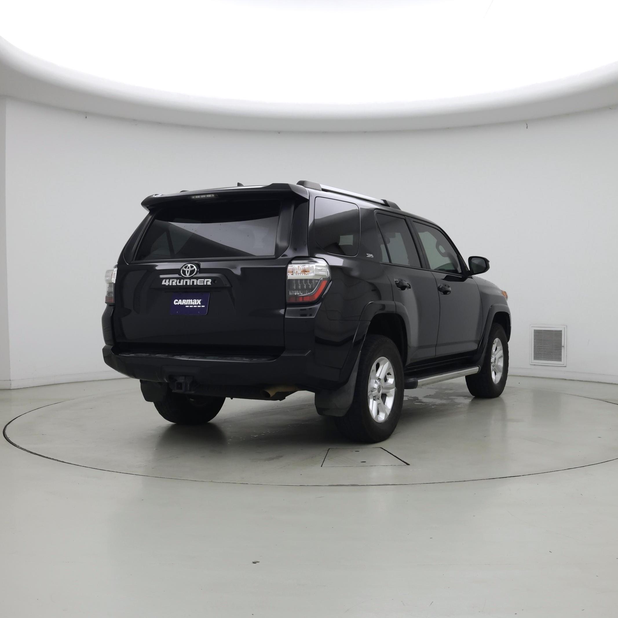 Thumbnail: 2019 Toyota 4Runner - 8