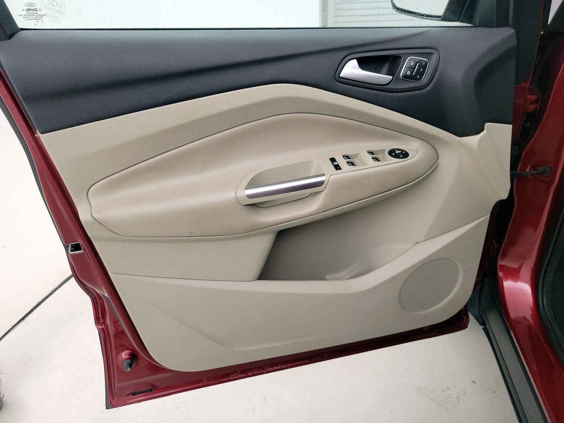 Thumbnail: 2015 Ford Escape - 12
