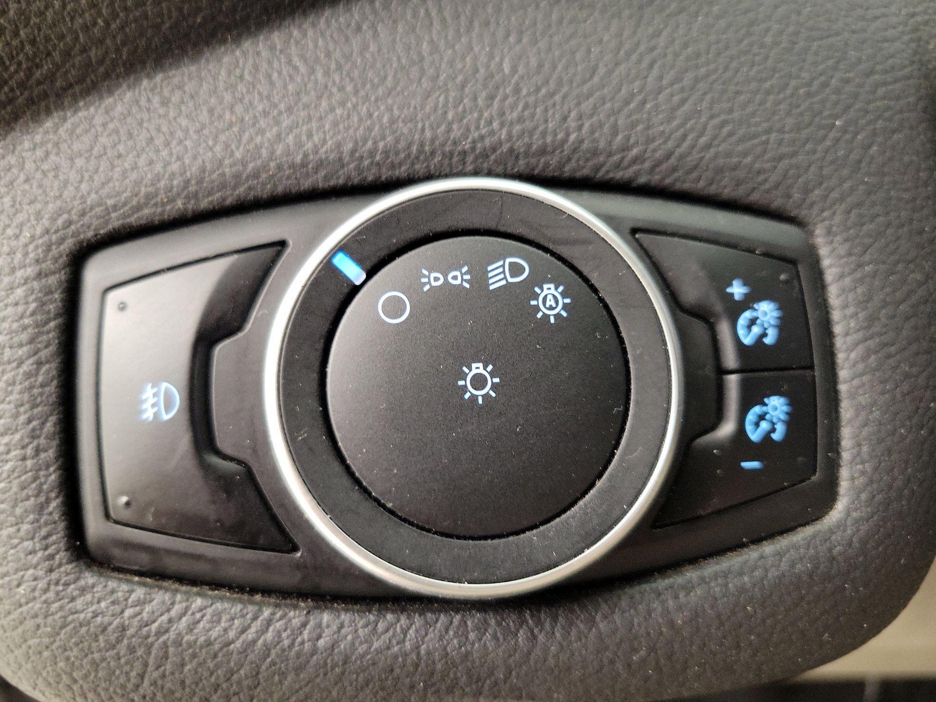 Thumbnail: 2015 Ford Escape - 13