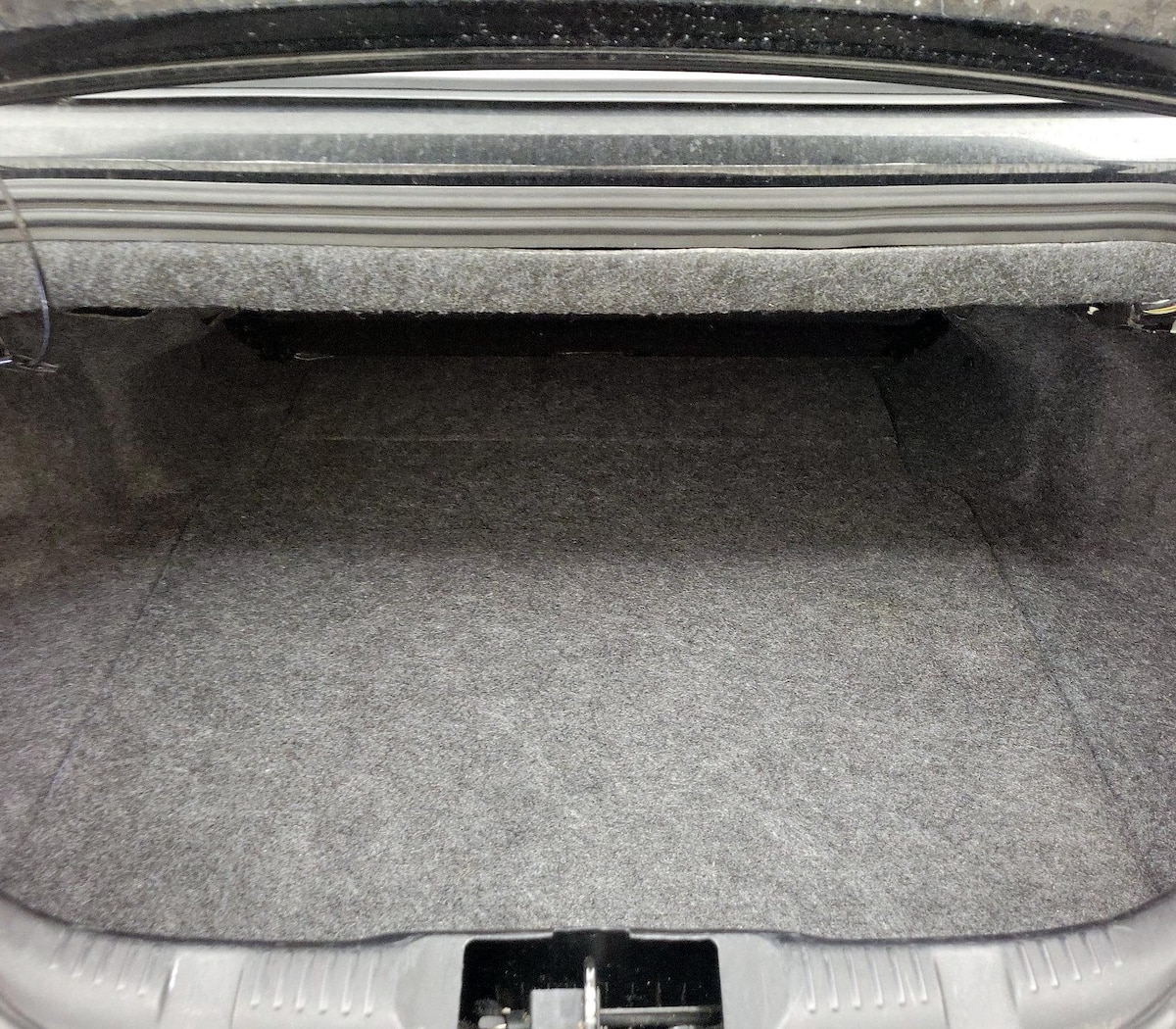 Trunk/Cargo (Seats Up)