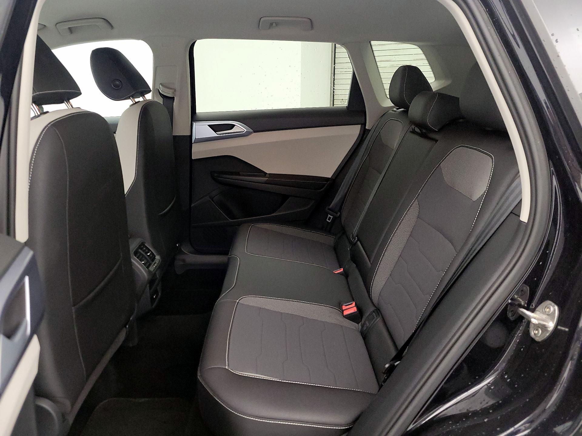 Thumbnail: 2025 Volkswagen Taos - 19