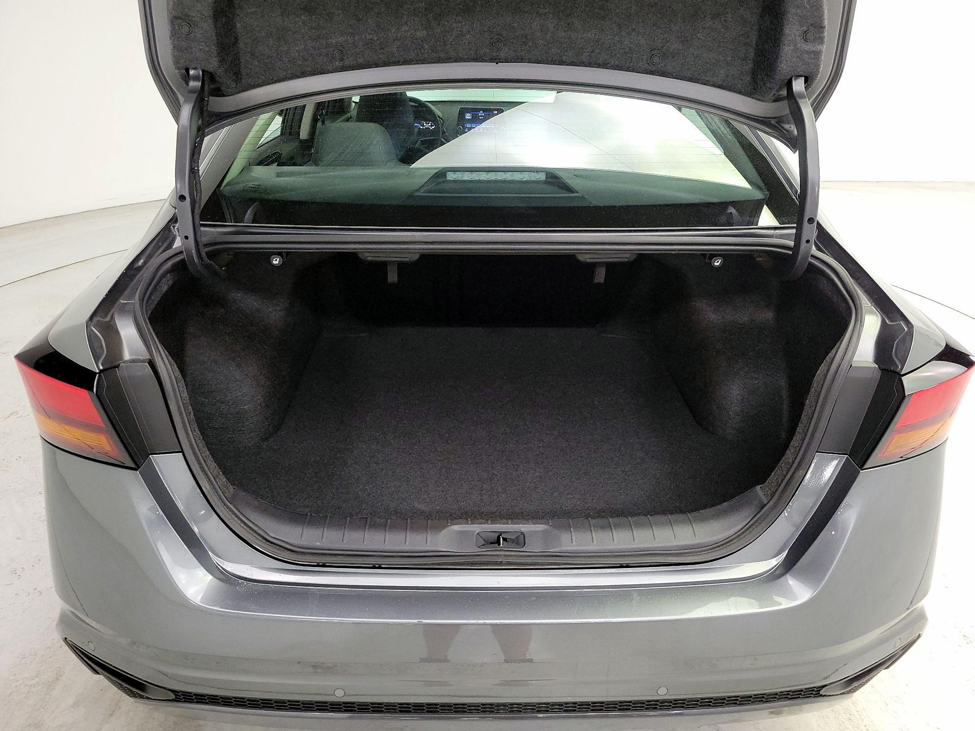 Thumbnail: 2025 Nissan Altima - 20