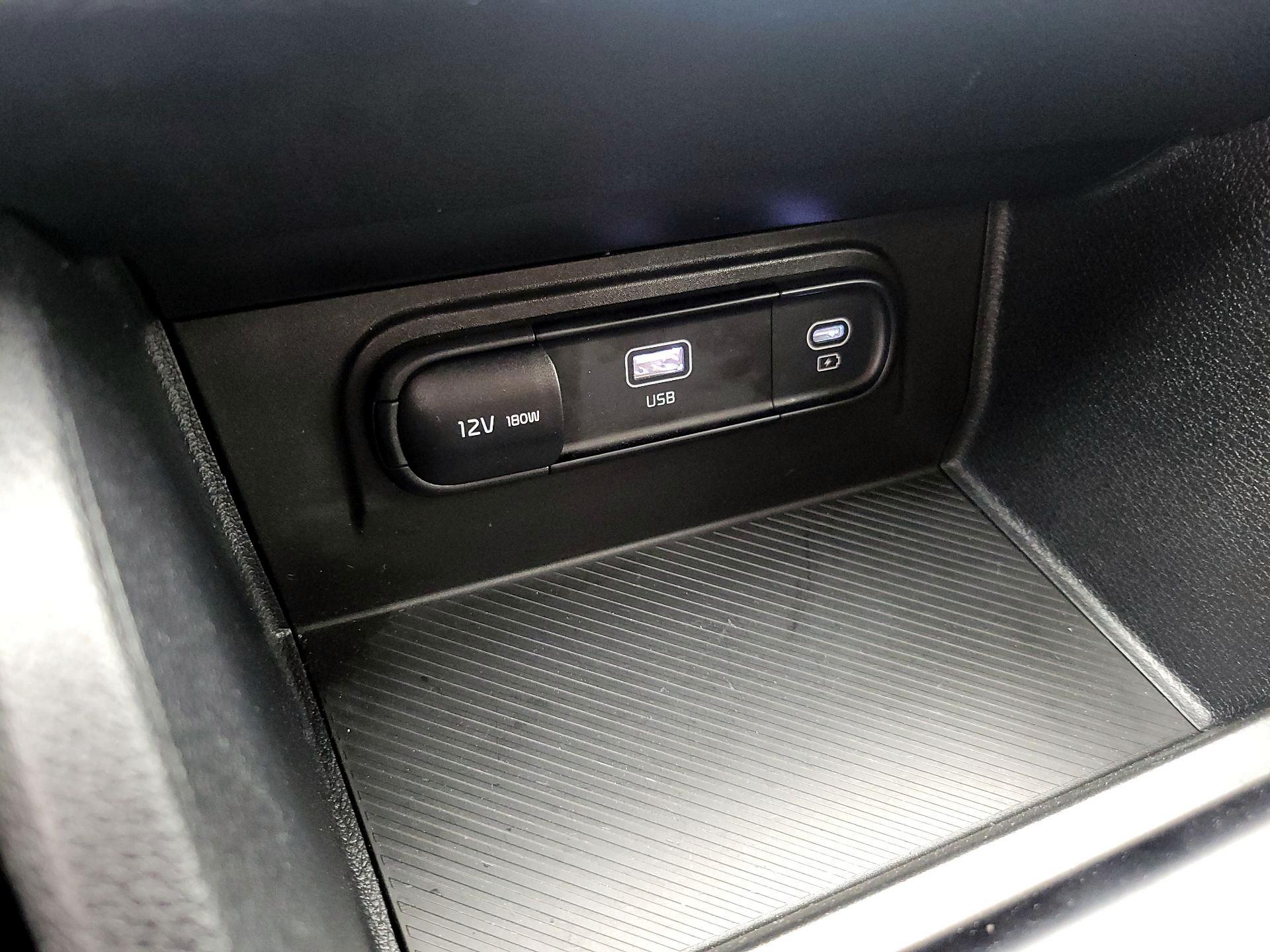 Thumbnail: 2025 Kia Sportage - 18