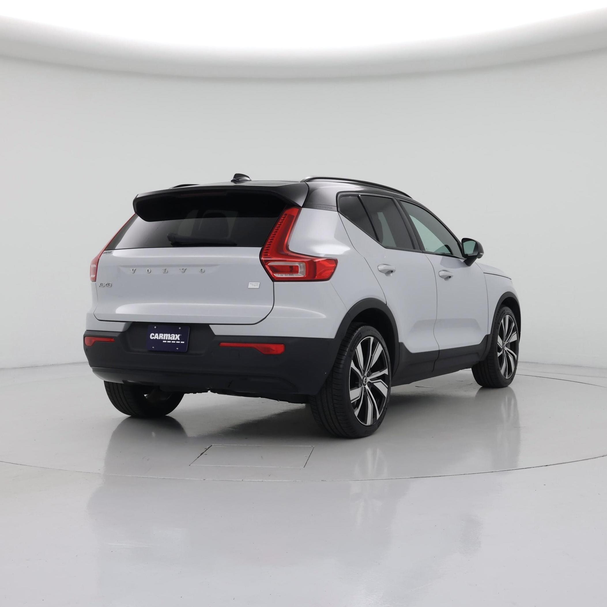 Thumbnail: 2022 Volvo XC40 - 8