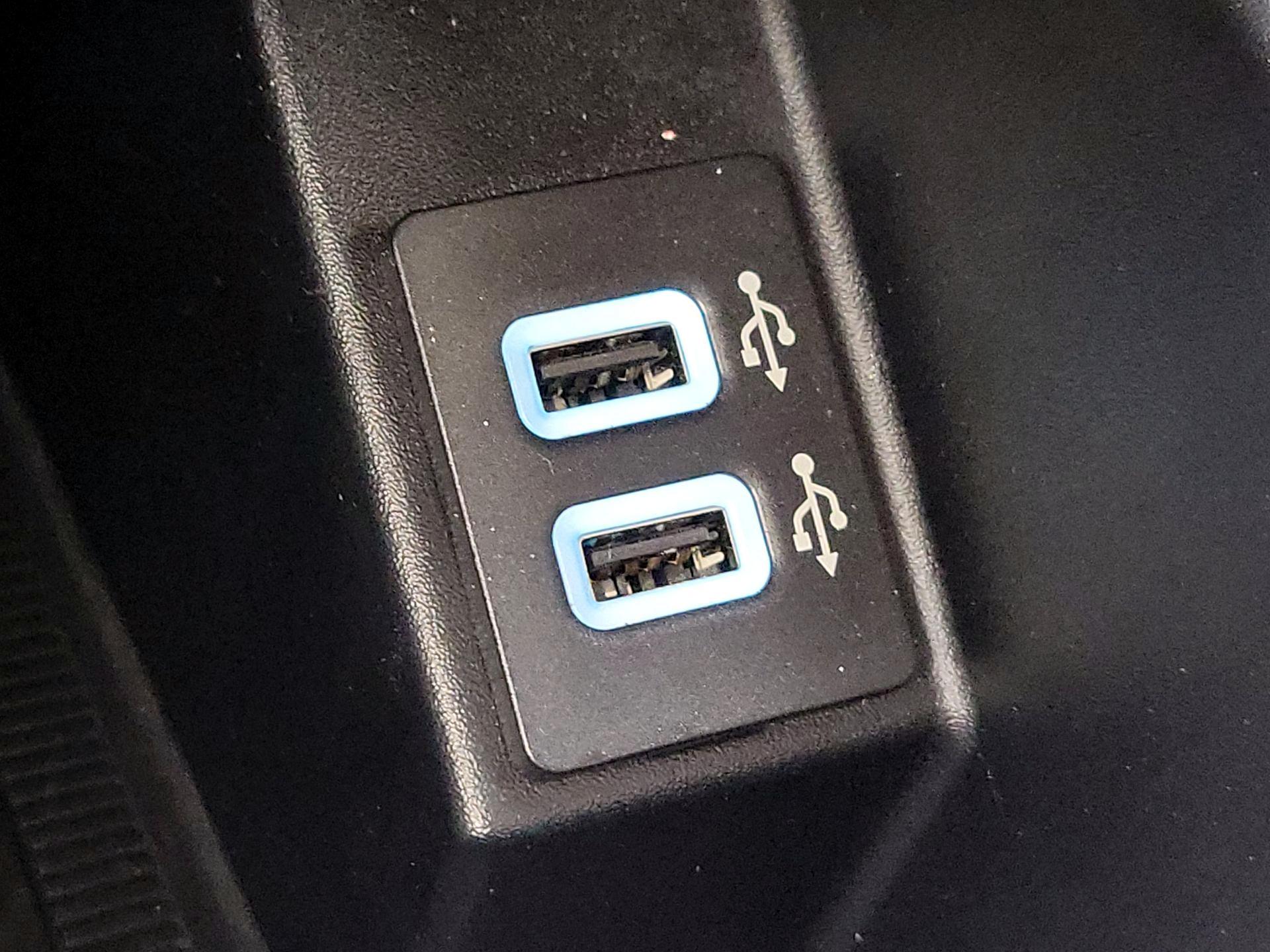 Thumbnail: 2020 Ford Edge - 18