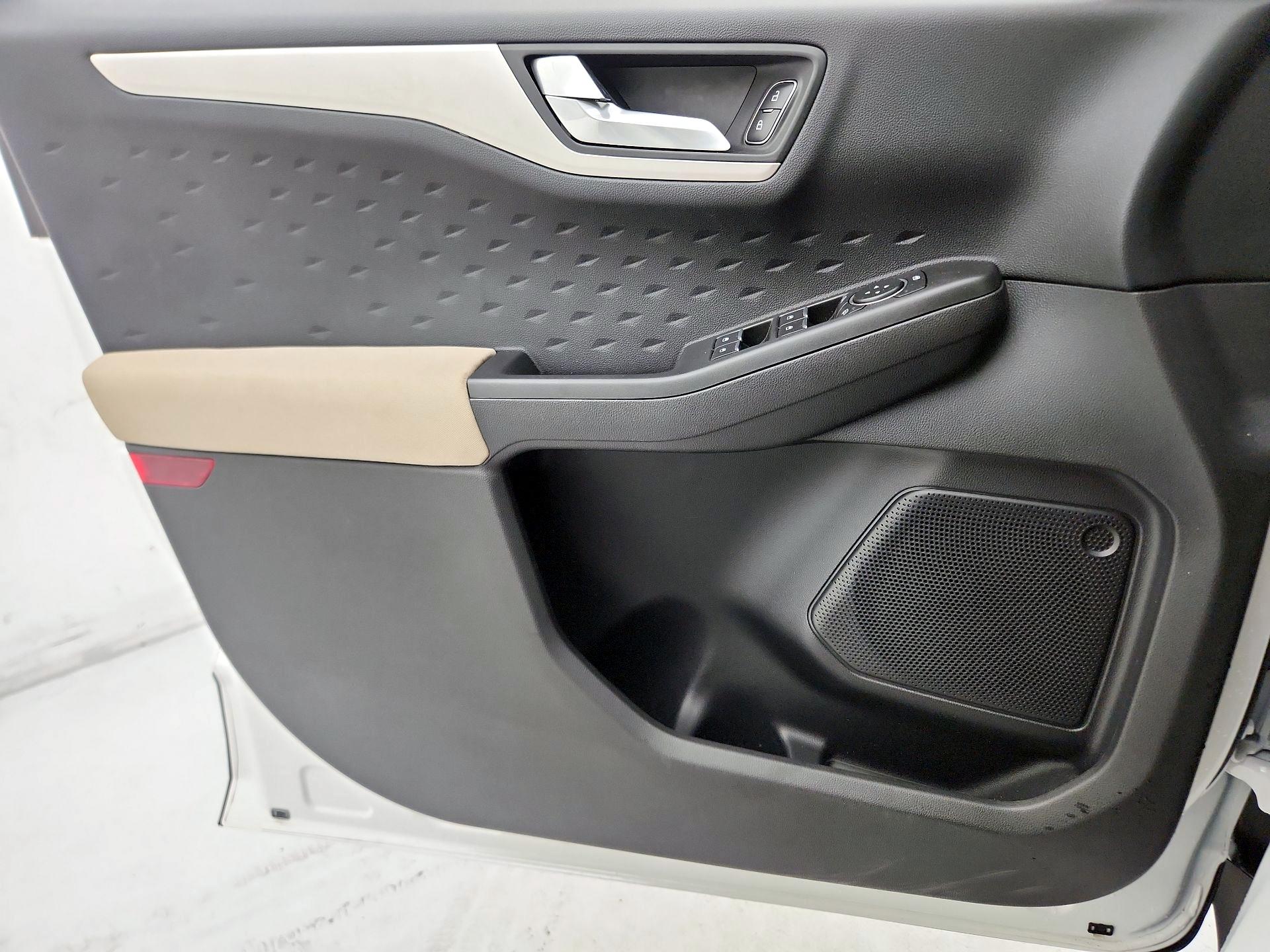 Thumbnail: 2020 Ford Escape - 12