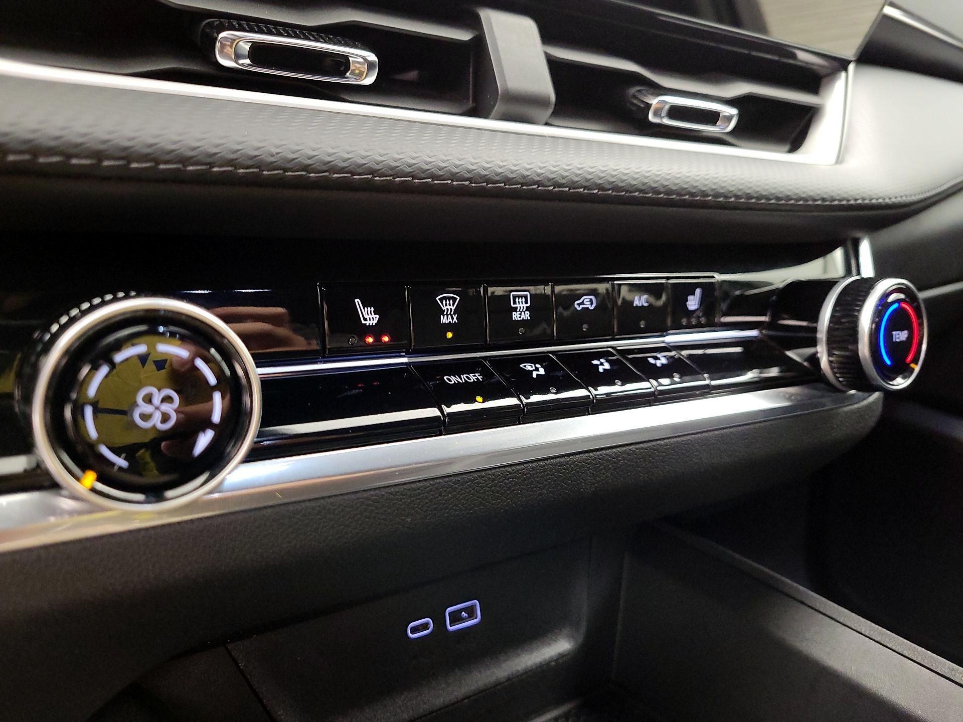 Thumbnail: 2025 Chevrolet Equinox - 16